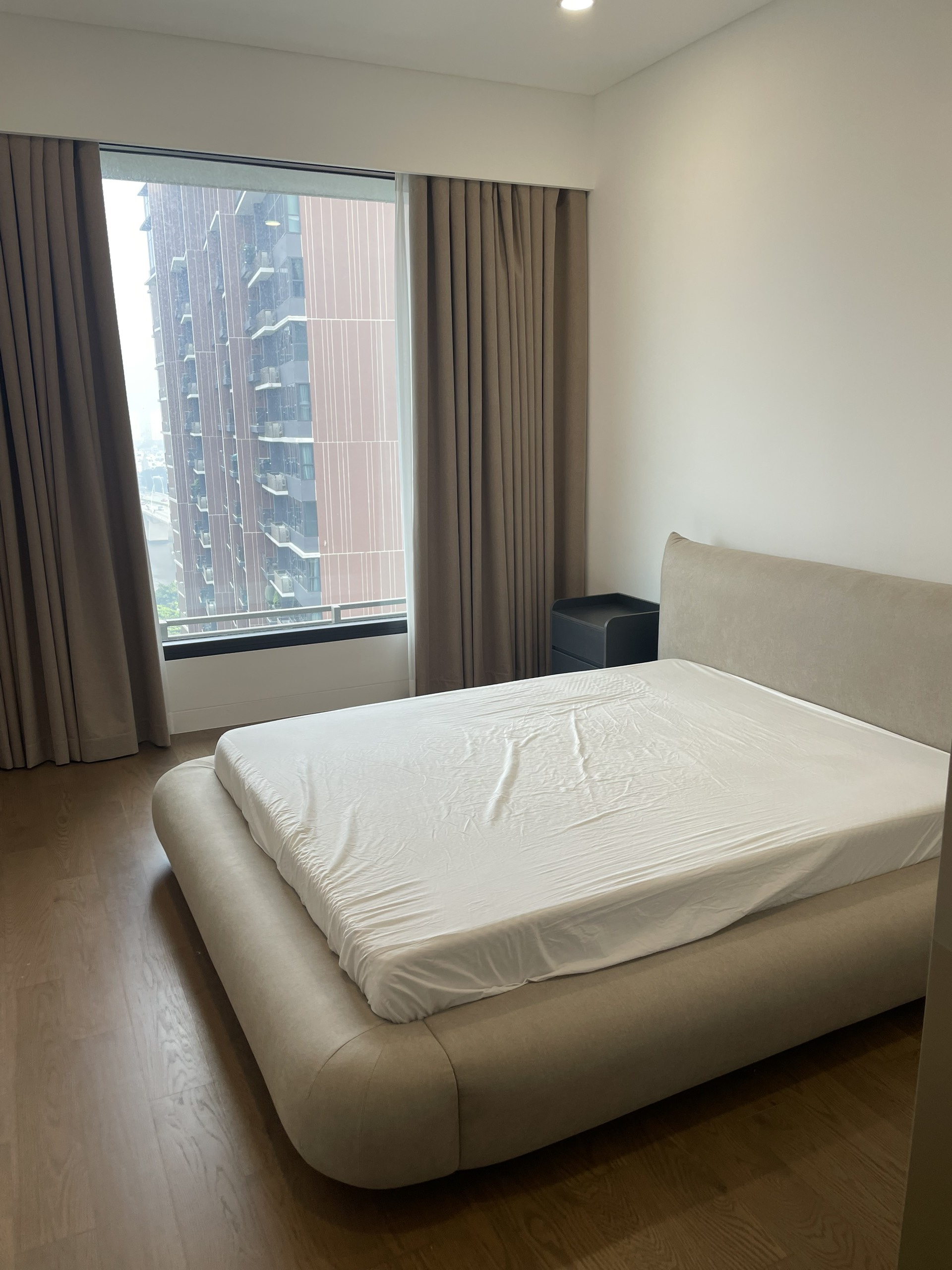 Cho thuê nhanh The River Thủ Thiêm 3PN full nội thất như hình, giá thuê chỉ 45tr, view sông_thumbnail_2