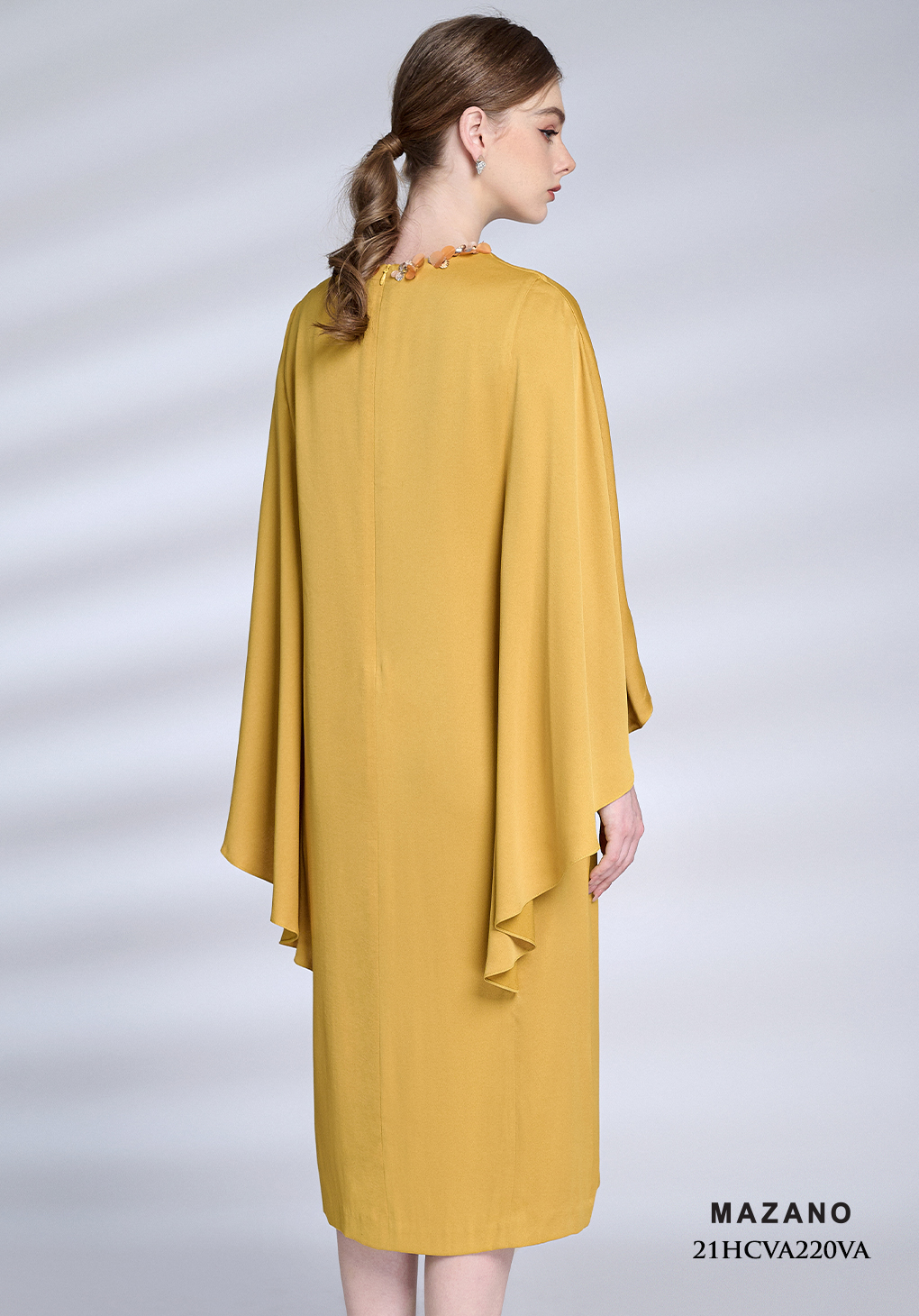 Đầm vàng dạ hội đính đá_thumbnail_1