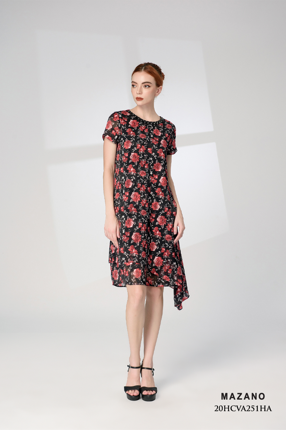 Đầm suông A chân mullet lệch hoạt tiết hoa đỏ