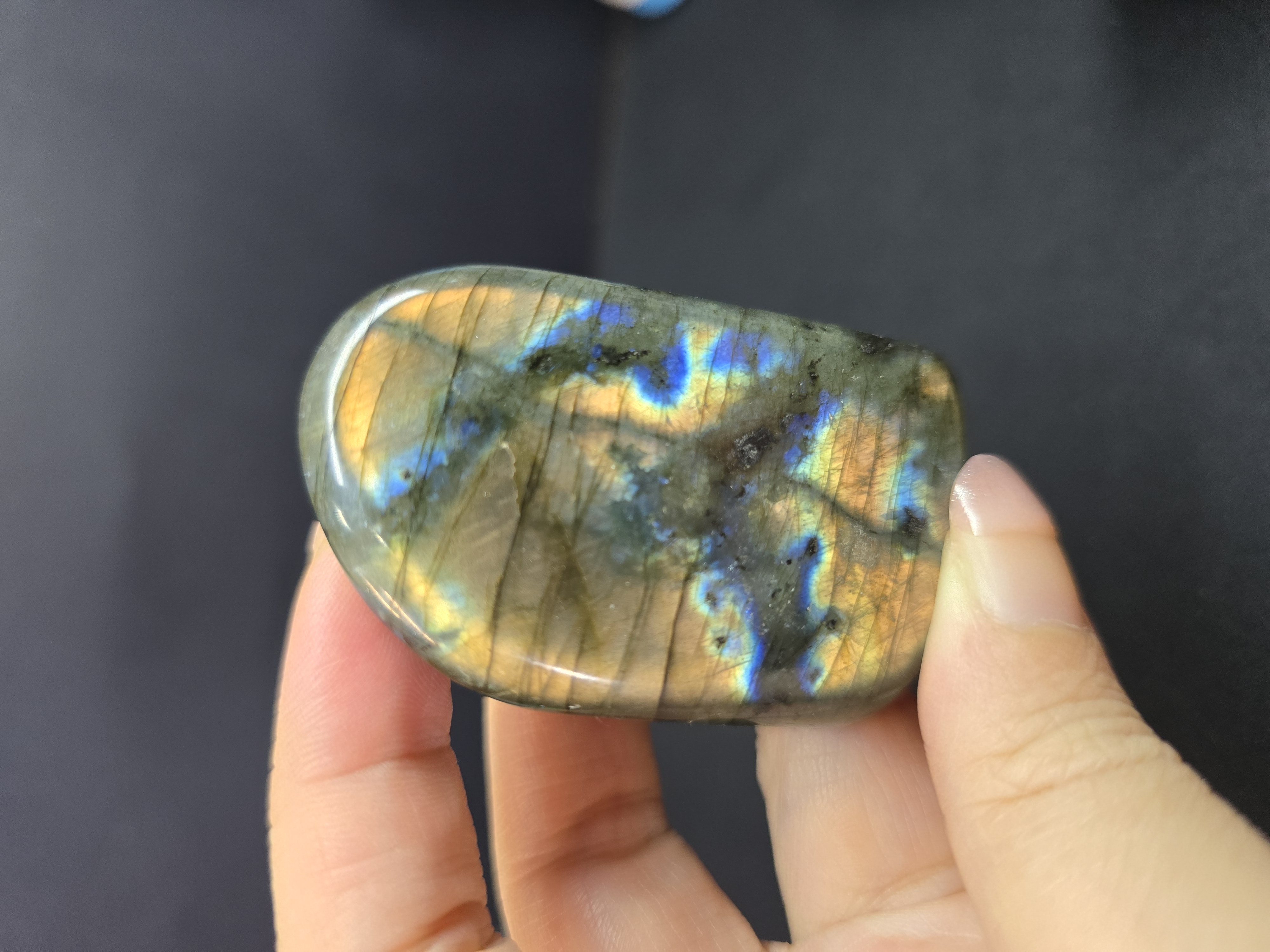 Labradorite / Đá Xà Cừ / Hắc Nguyệt Quang Ánh Vàng Cam Xanh Dạng Freeform Để Bàn_thumbnail_3