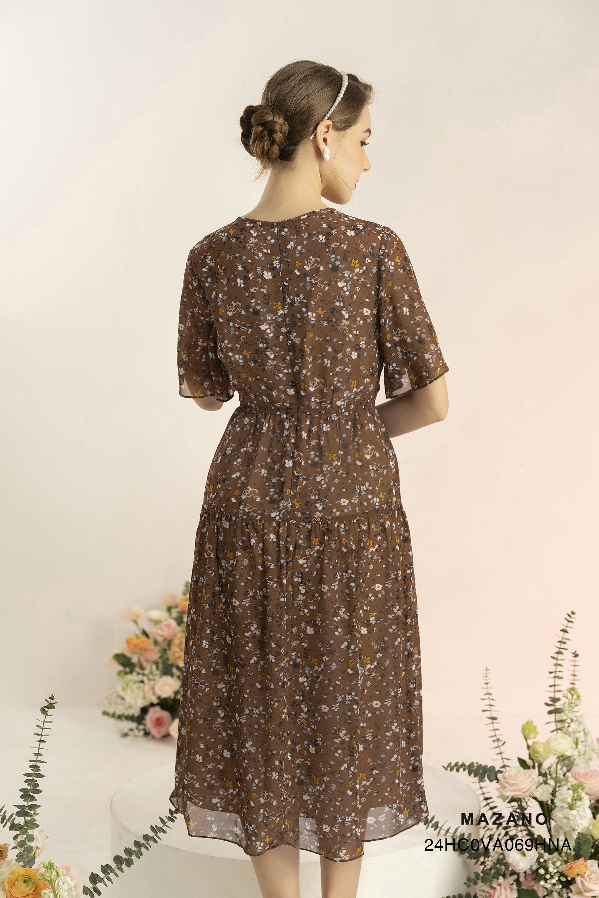 Váy Đầm Ôm Vải voan Hoạ tiết hoa nhí Cổ cách điệu Tay ngắn Dài ngang bắp chân_thumbnail_5