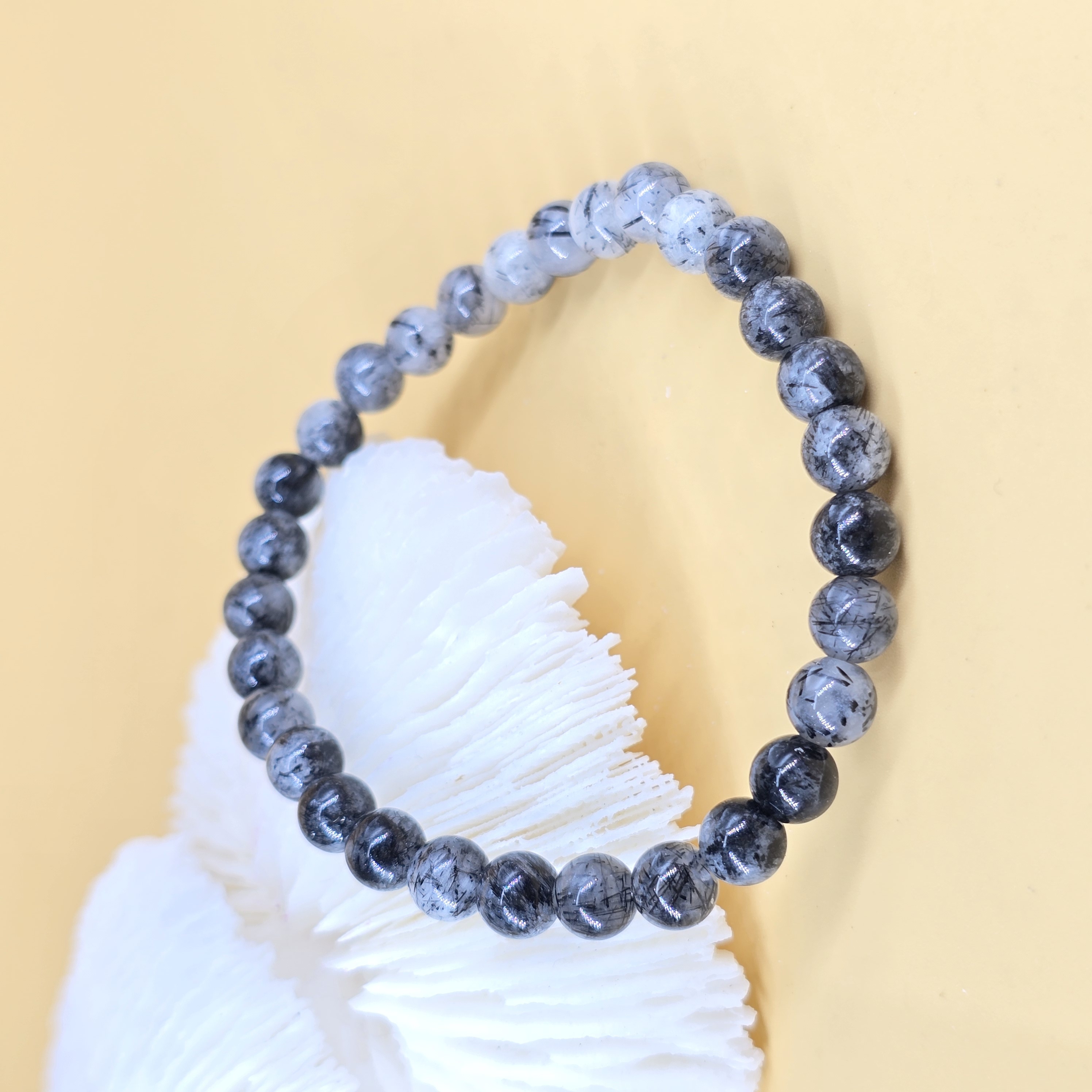 Vòng Thạch Anh Tóc Đen Black Tourmaline In Quartz
