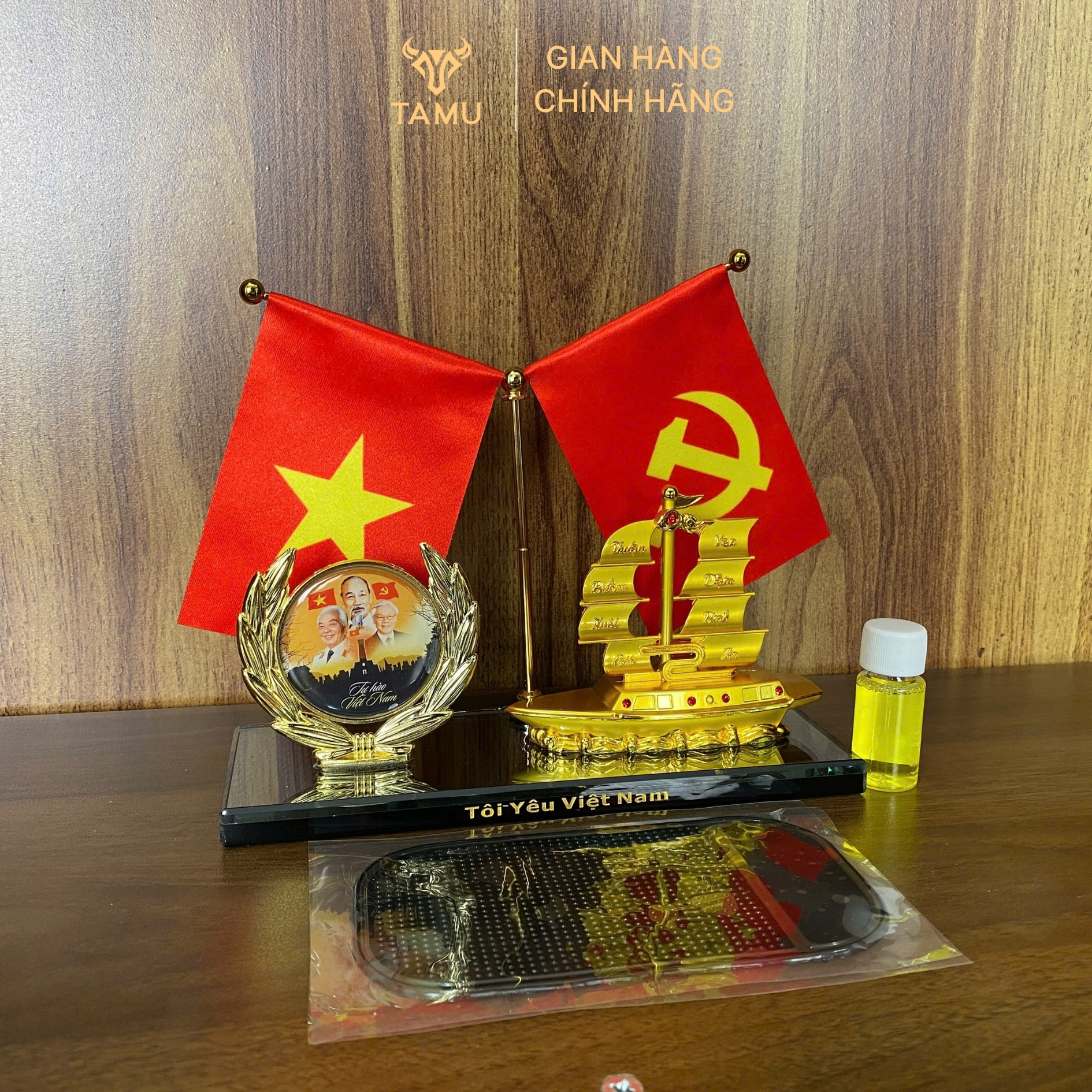 Mô Hình Thuyền Vàng Cờ Tổ Quốc Cờ Đảng_thumbnail_8