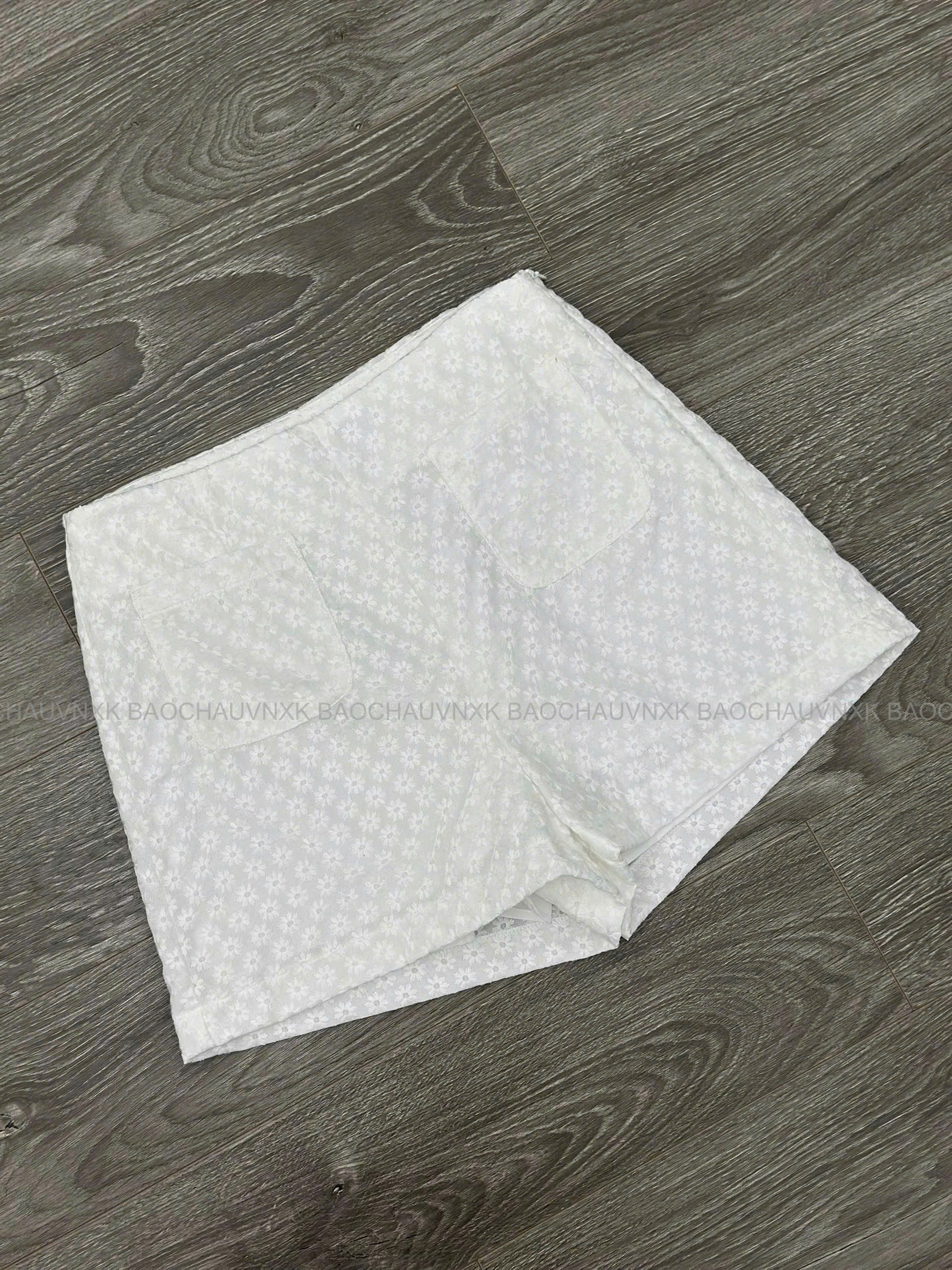 SALE Q35 QUẦN SHORT THÊU TRẮNG_thumbnail_17