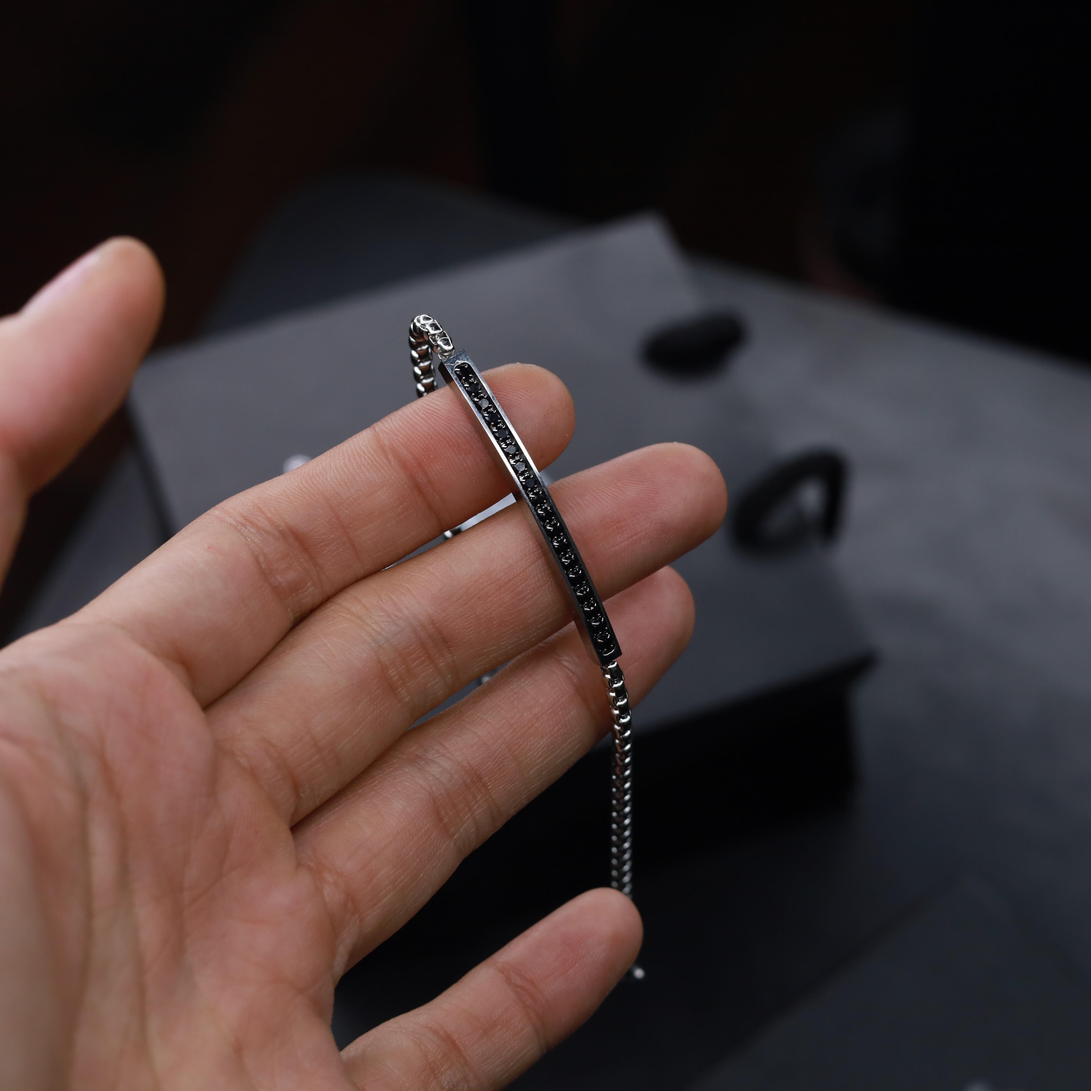 Vòng tay kim cương đen_thumbnail_1