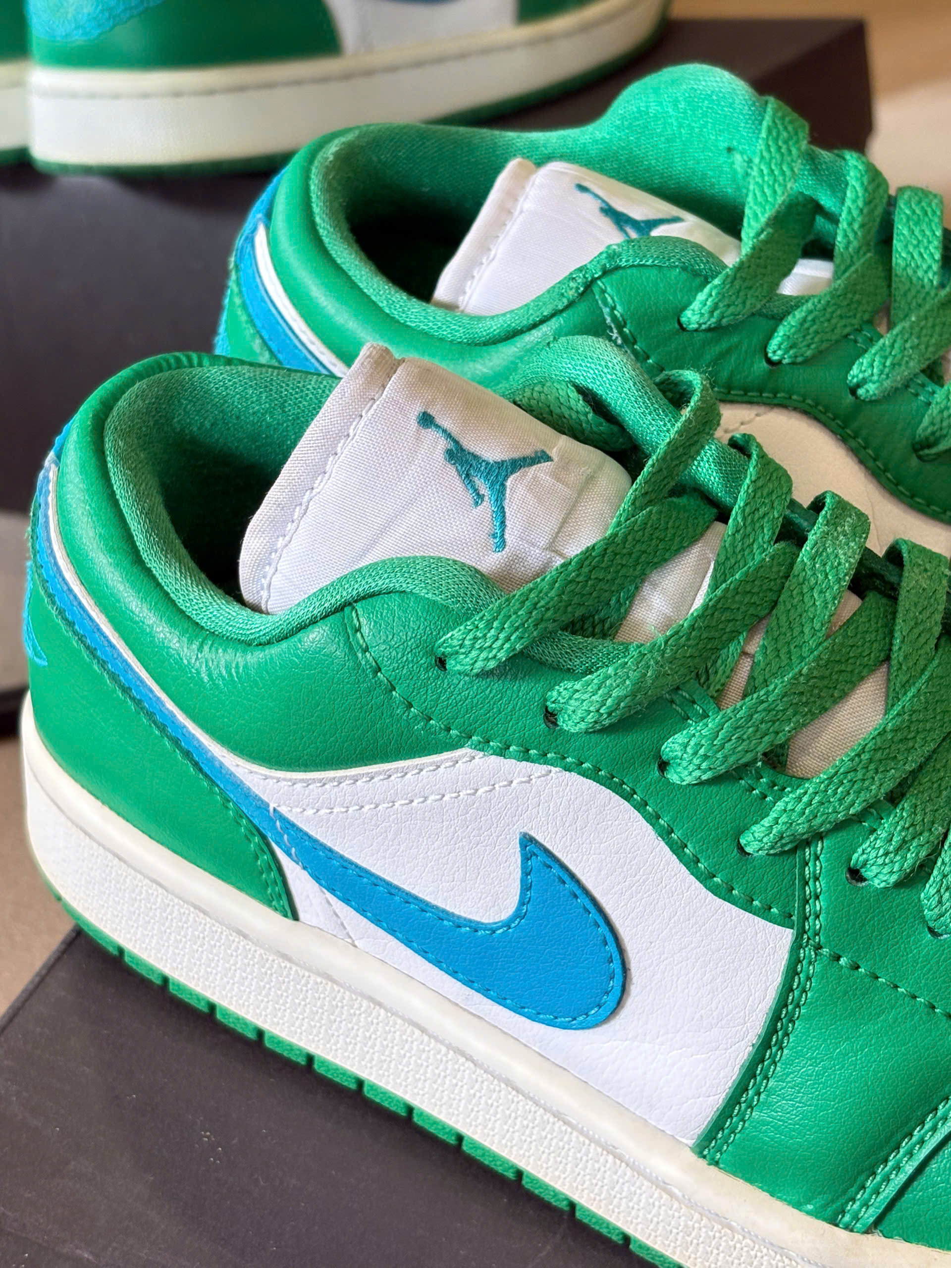 Nike Air Jordan 1 Low ‘Lucky Green’ DC0774-304_thumbnail_3