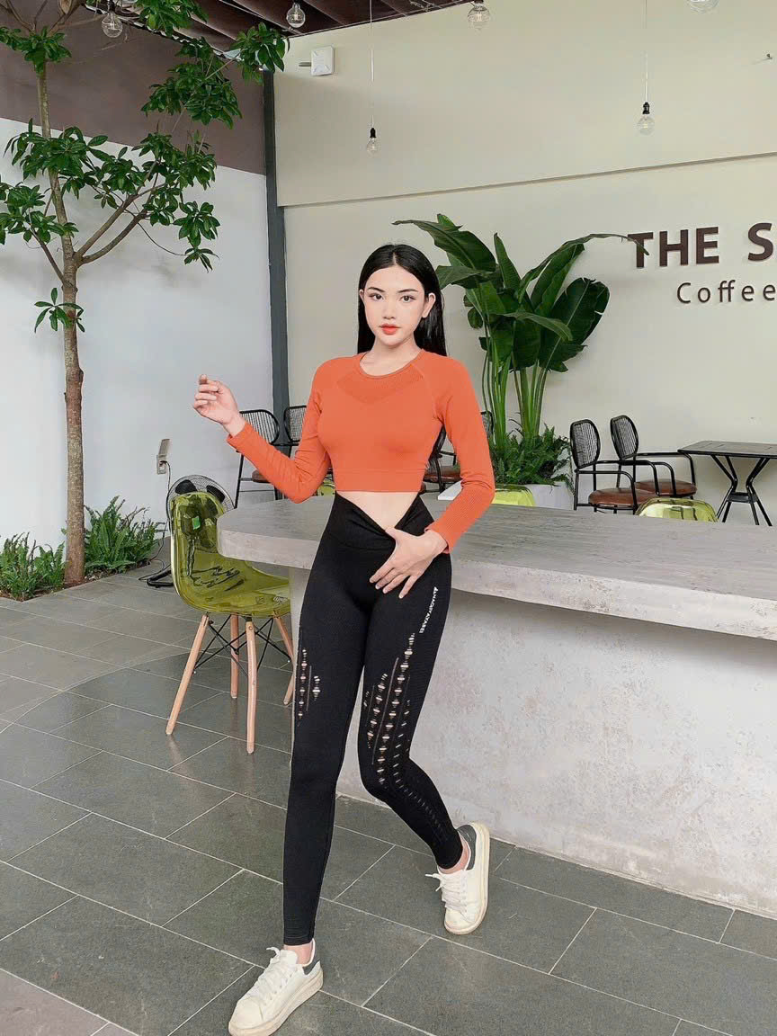 Áo Croptop Thể Thao Tay Dài Trơn F.21_thumbnail_8