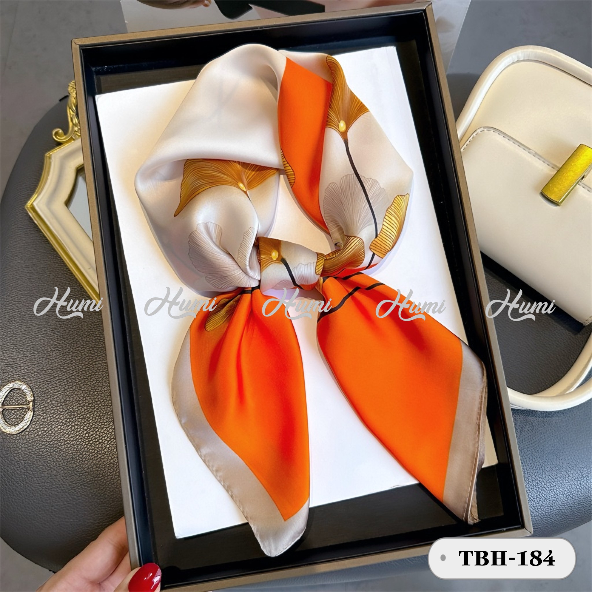 KHĂN LỤA VUÔNG HQ 70x70CM (TBH184)