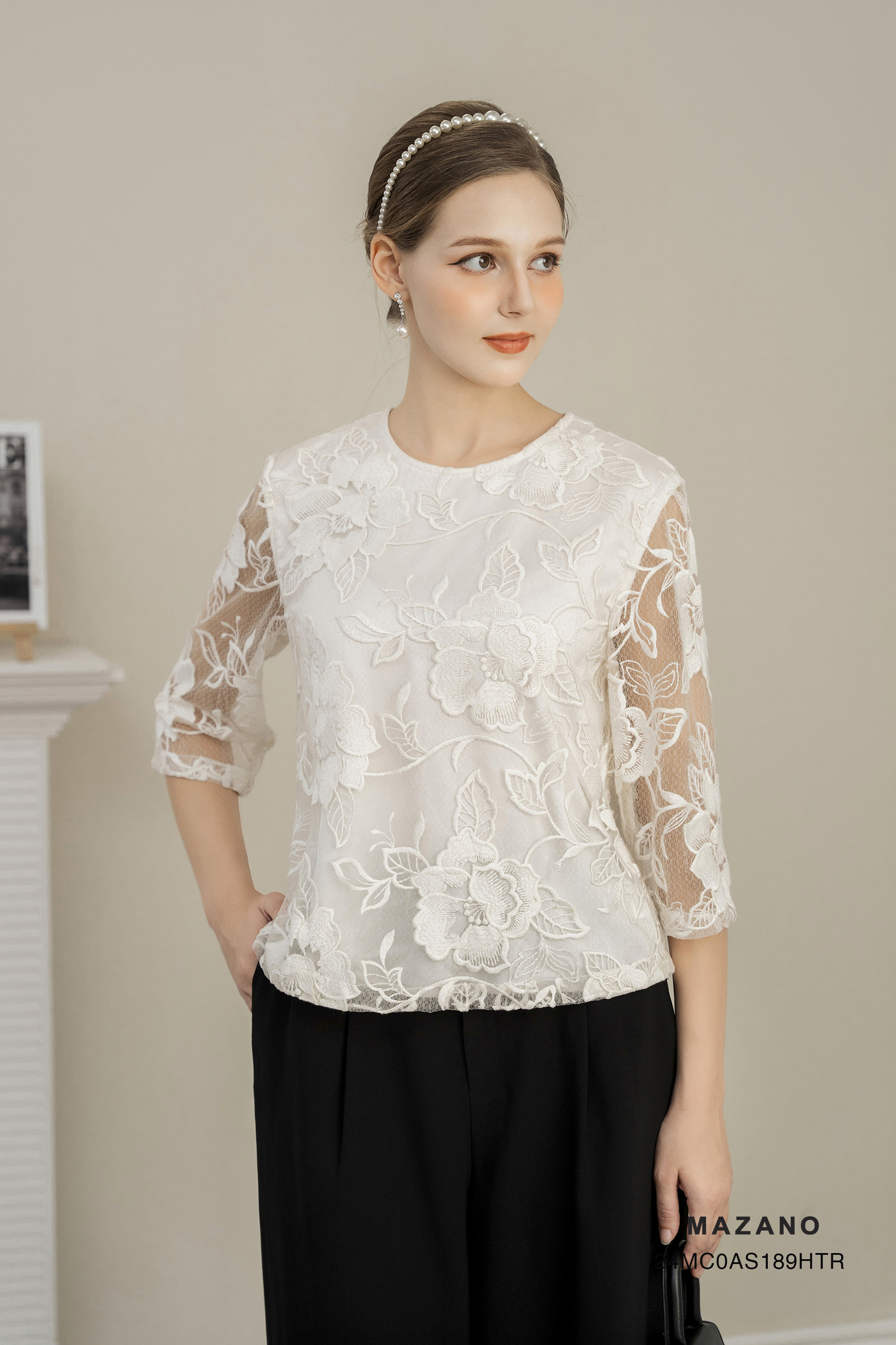 Áp top suông ngắn Vải ren Họa tiết hoa cách điệu Cổ tròn vừa Dài dưới eo_thumbnail_2