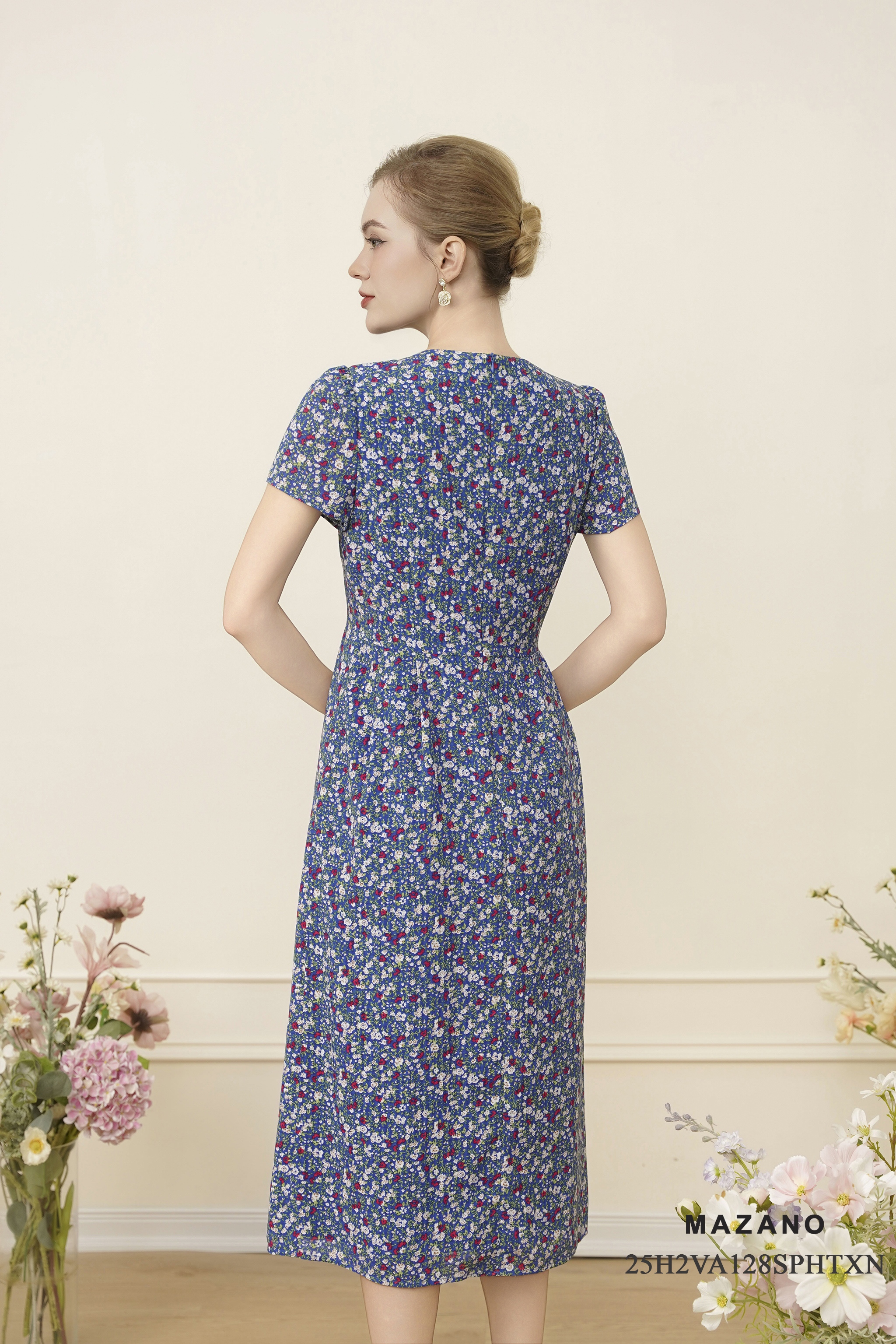 Váy Đầm thân ôm vừa chân A xếp ly Vải thô mỏng Họa tiết hoa nhí Cổ tròn Tay ngắn_thumbnail_3