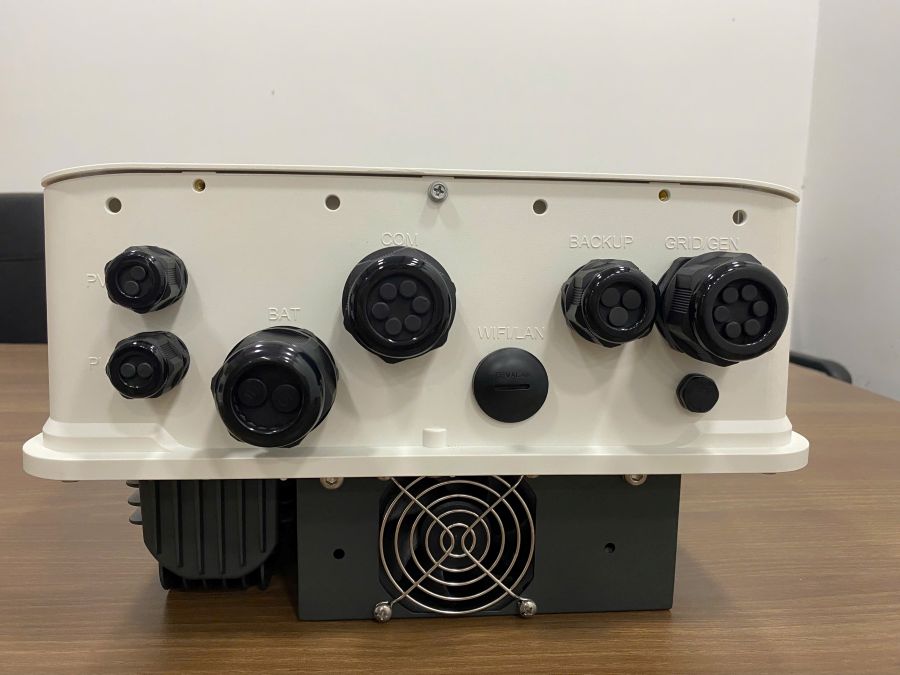 Cổng giao tiếp và quạt tăng cường của máy senergy 6kW 6K ECO