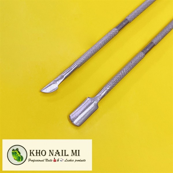 Cây đẩy da chết và móc khoé móng