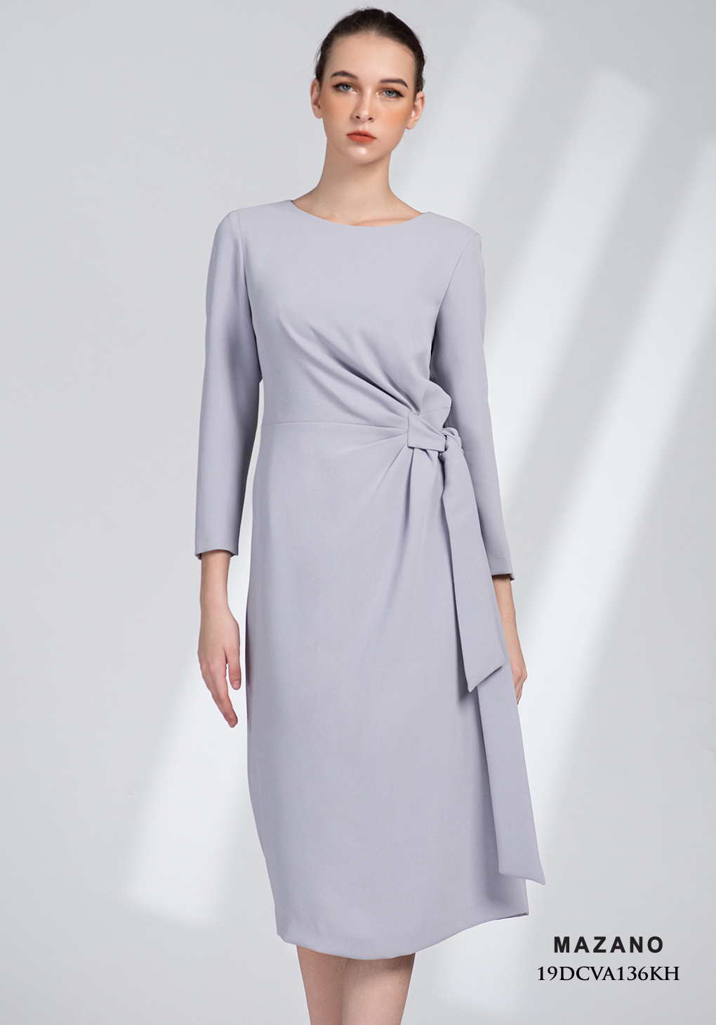 Đầm ghi giúm eo thắt nơ