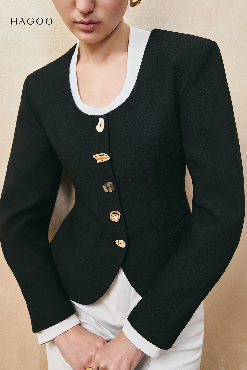 Blazer cổ tròn tay phồng HAGOO_thumbnail_2