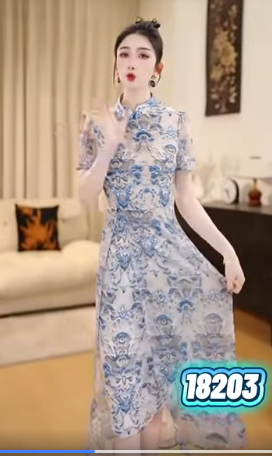 18203-Đầm voan xòe  vạt xẻ in họa tiết 5D  ( voan , lót )