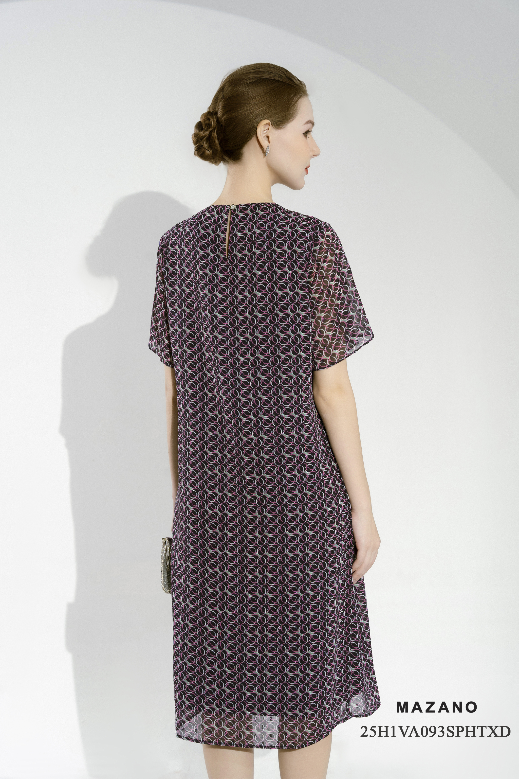 Váy Đầm Suông Vải voan 3D Đính đá thủ công Cổ tròn Tay ngắn Dài qua gối_thumbnail_4