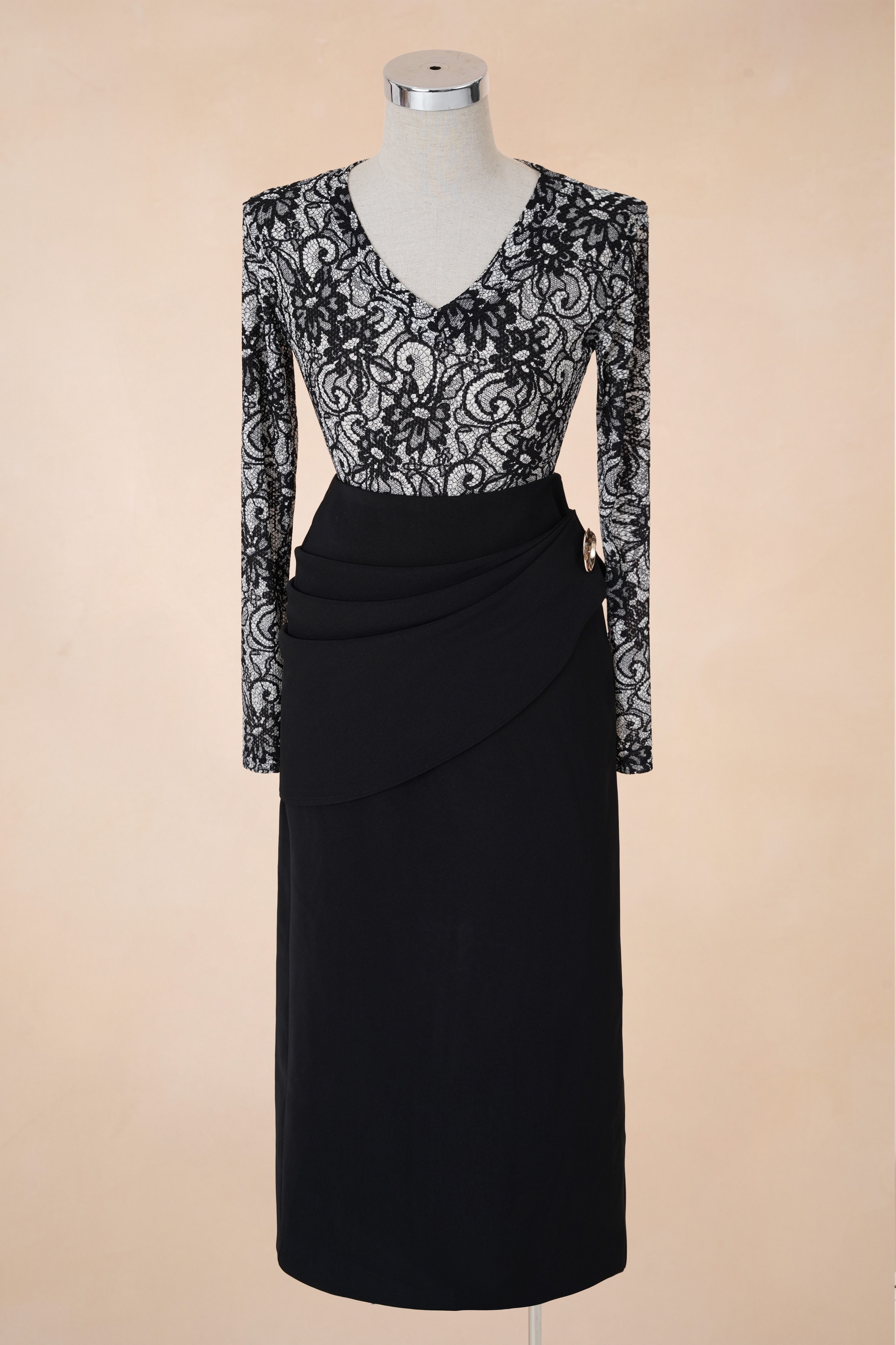 Áo Thun Lưới Cổ V Tay Dài_thumbnail_4