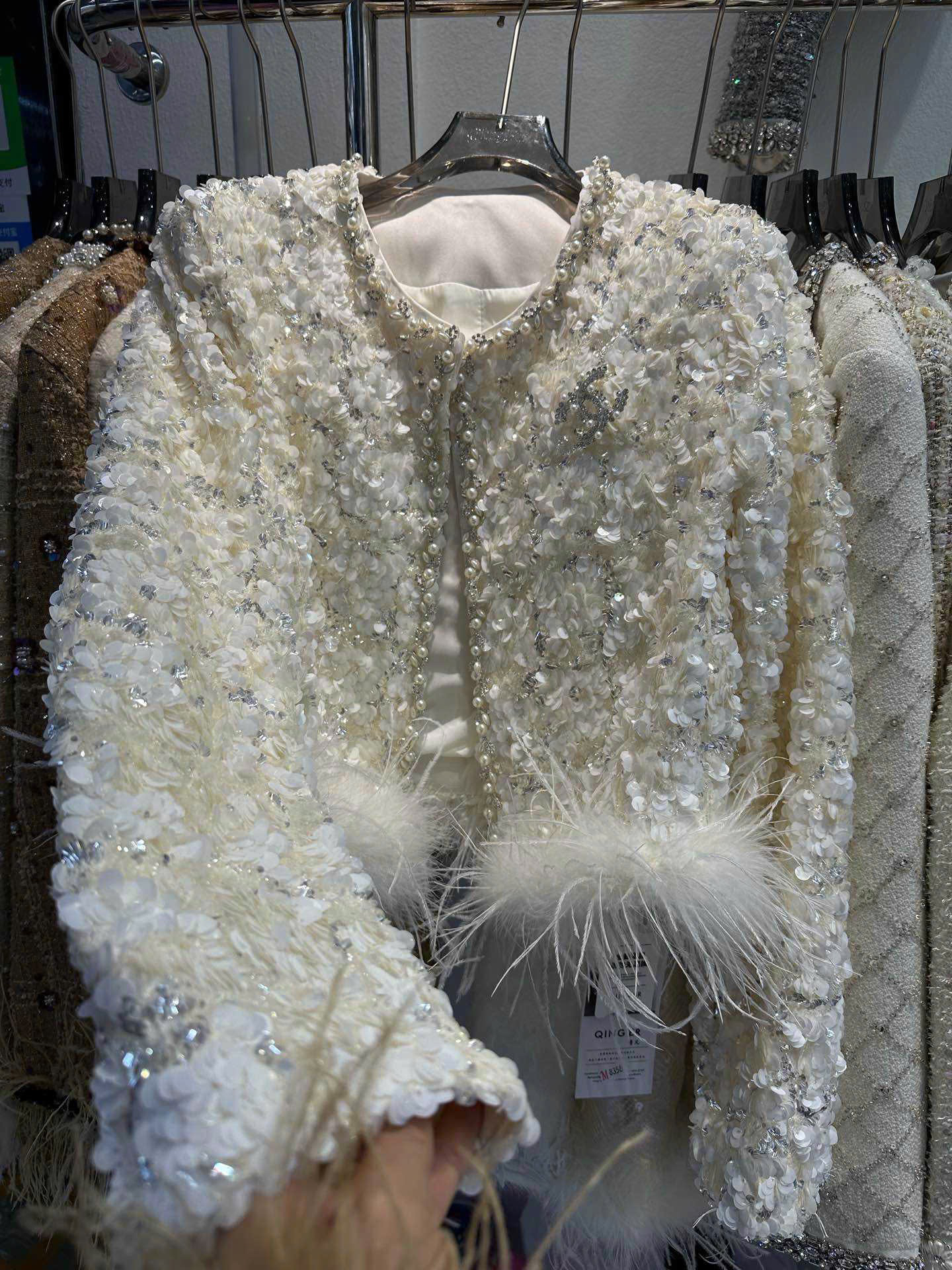 Áo dạ kim sa viền ngọc - V45