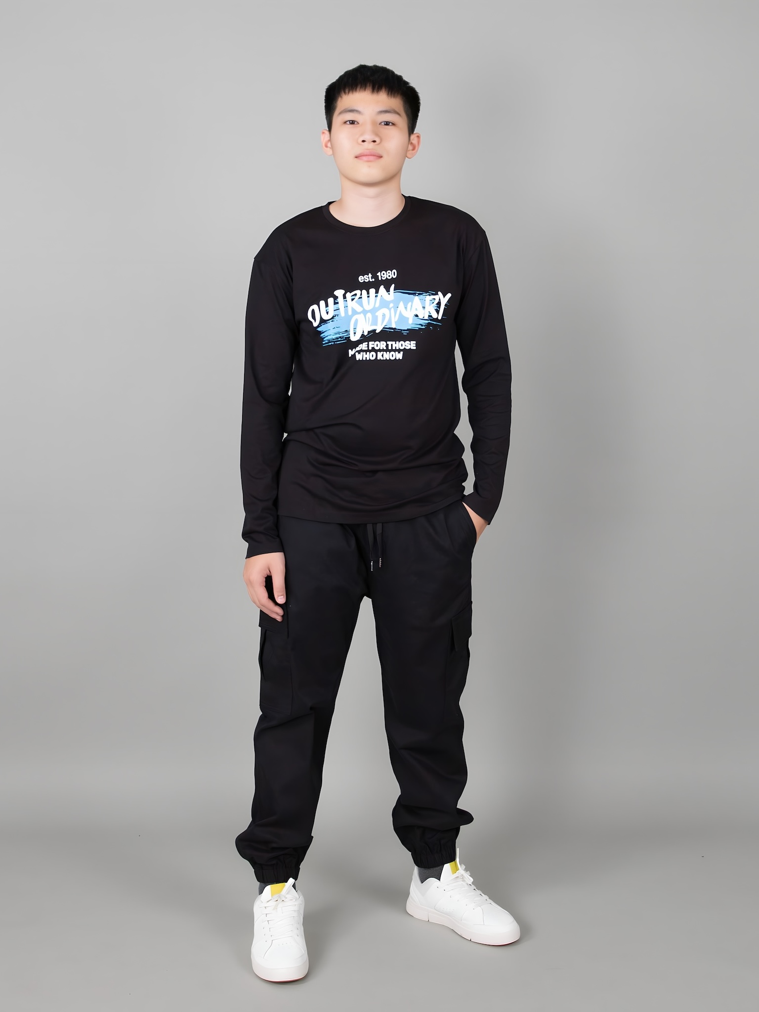 Áo phông màu đen in chữ_thumbnail_2