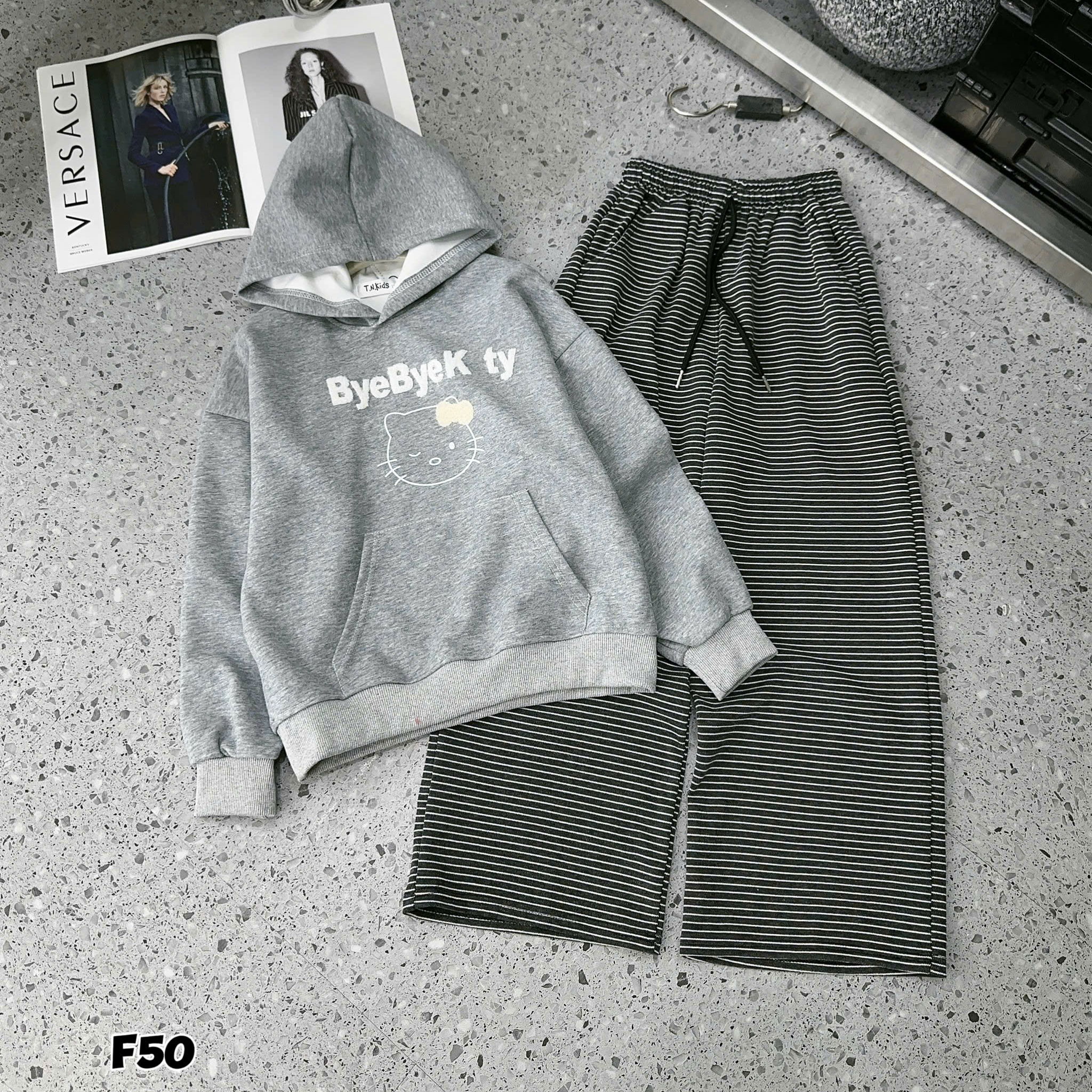 [F50] Nỉ byebye kitty cho mẹ và bé_thumbnail_1