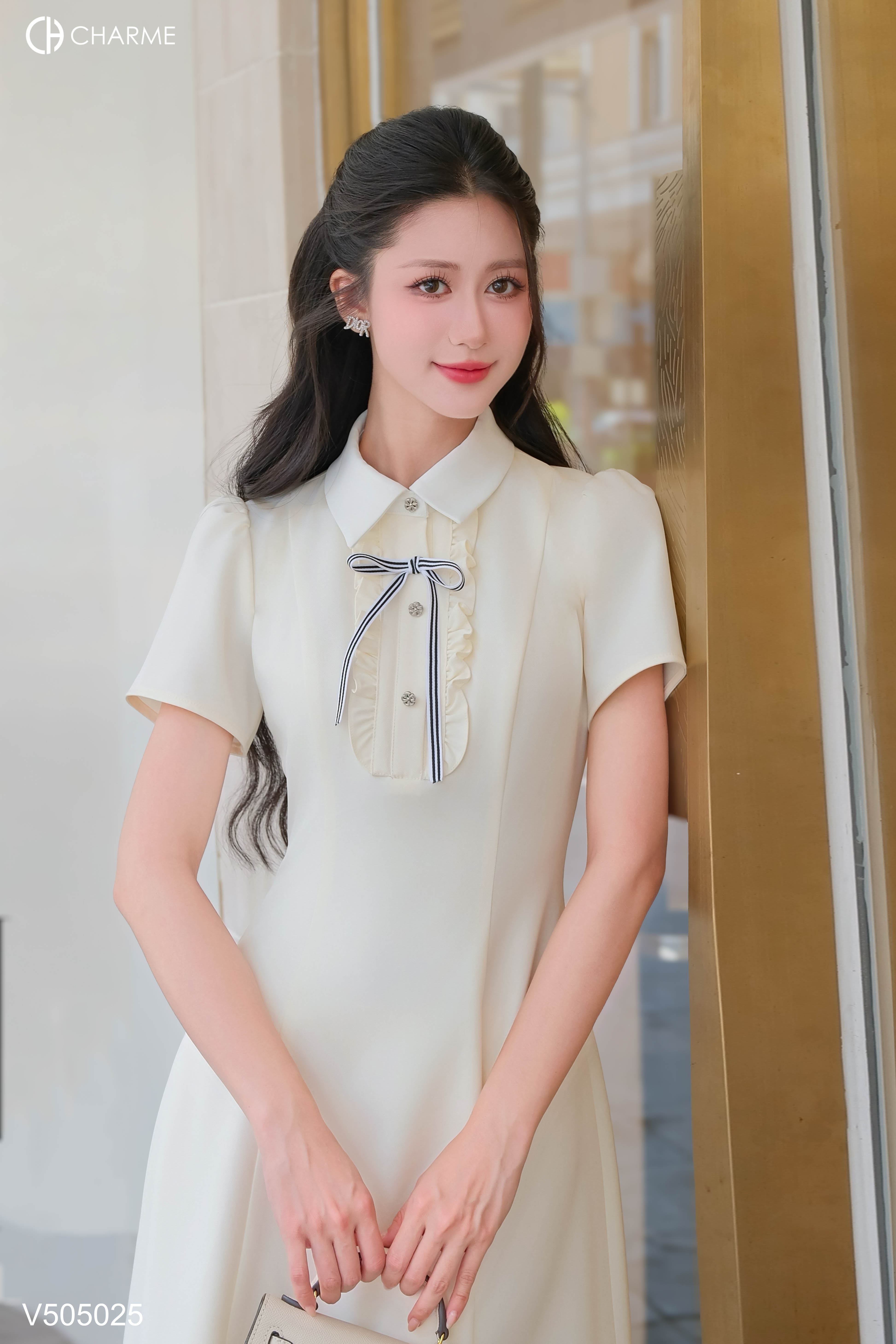 Váy ngắn tay ngực bèo_thumbnail_3