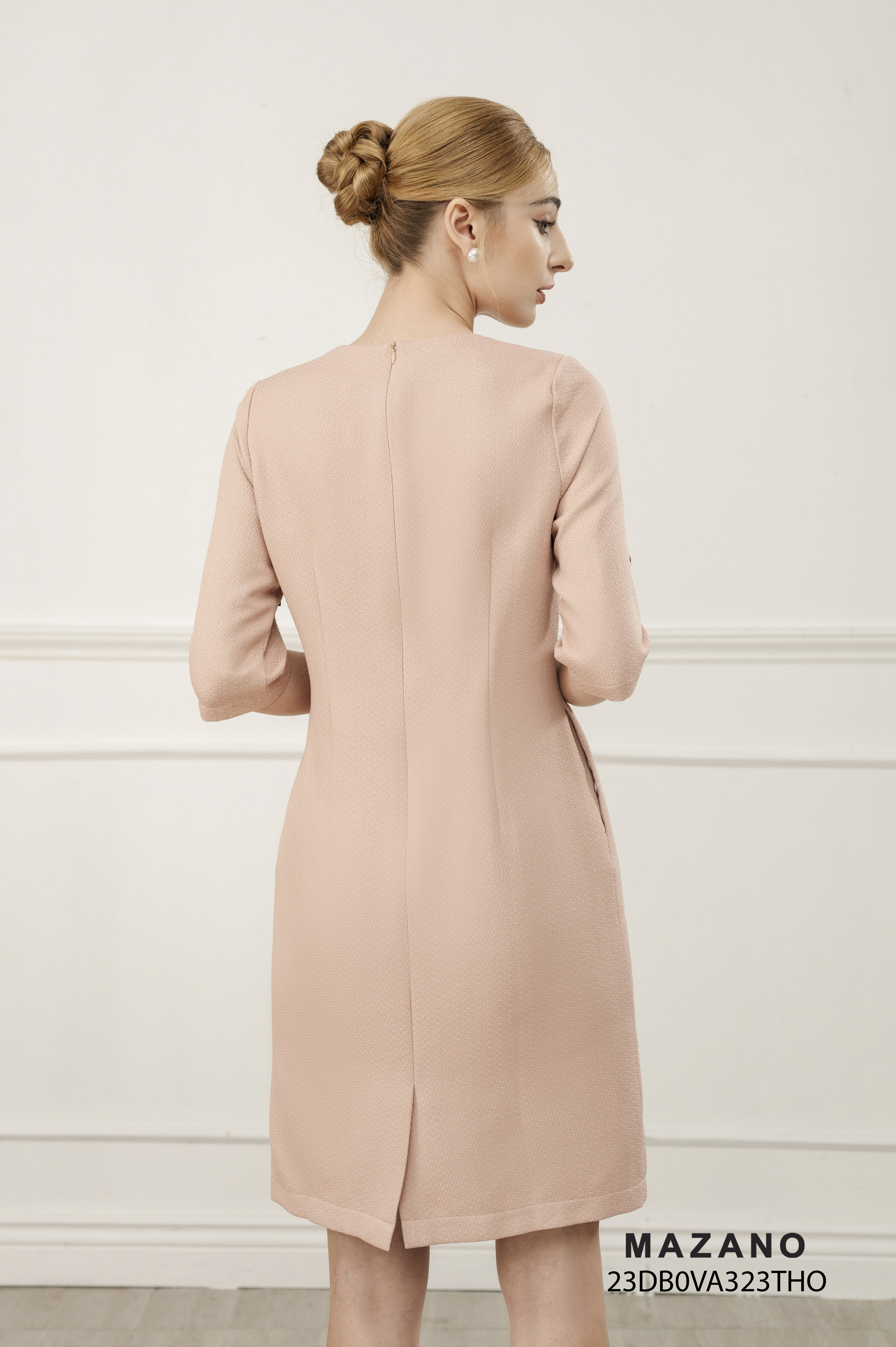 Váy Đầm suông Vải tuyp mềm Đính trang trí ngực Cổ tròn Tay lỡ Dài đến gối_thumbnail_4