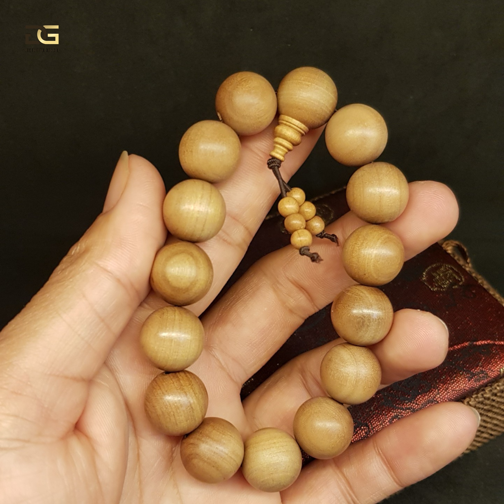 14mm (15 Hạt) Vòng Tay Đàn Hương Rừng Ấn Độ_thumbnail_6