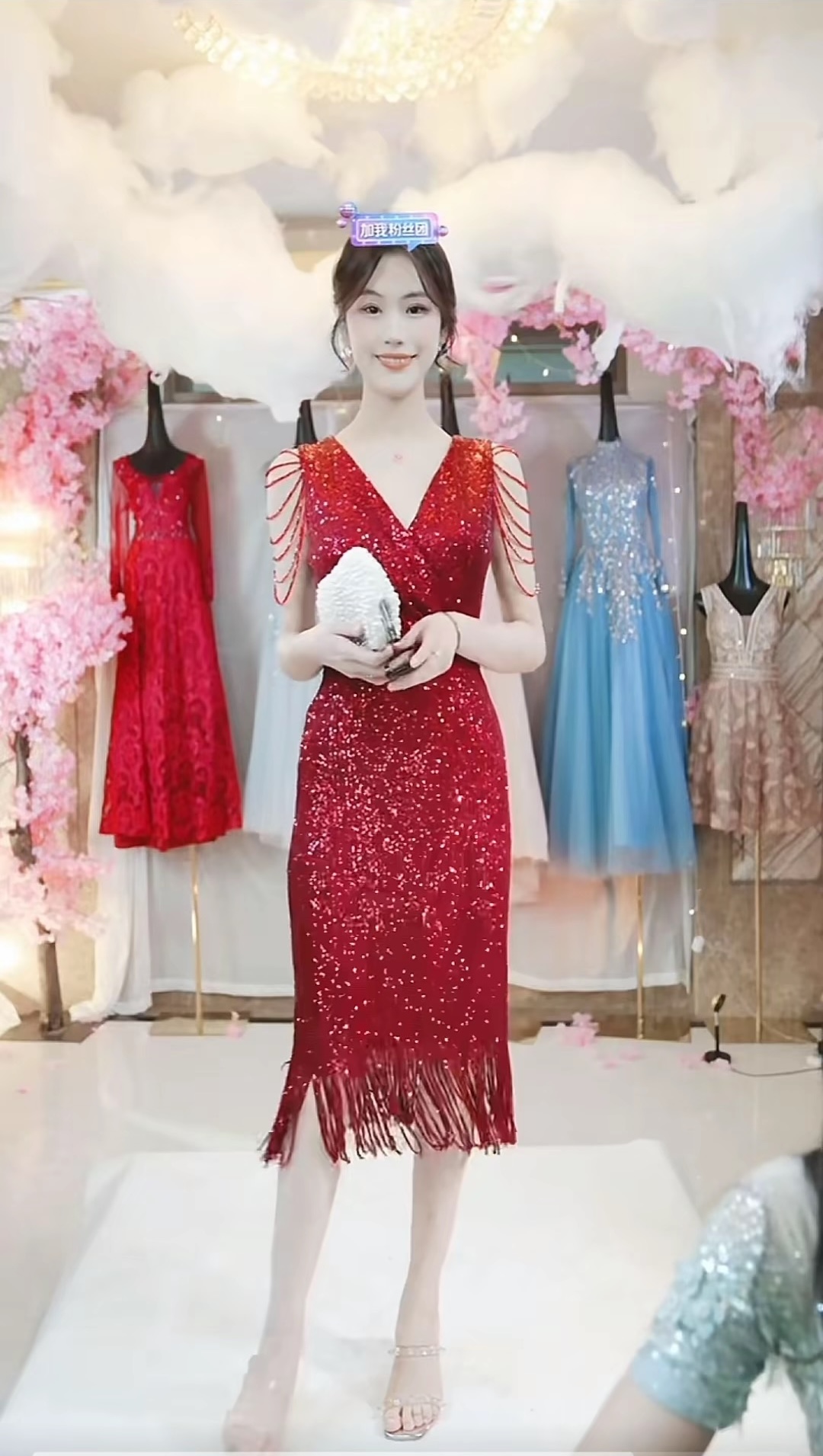 Đầm dạ hội kim sa tua rua đính đá tay gợi cảm_thumbnail_4