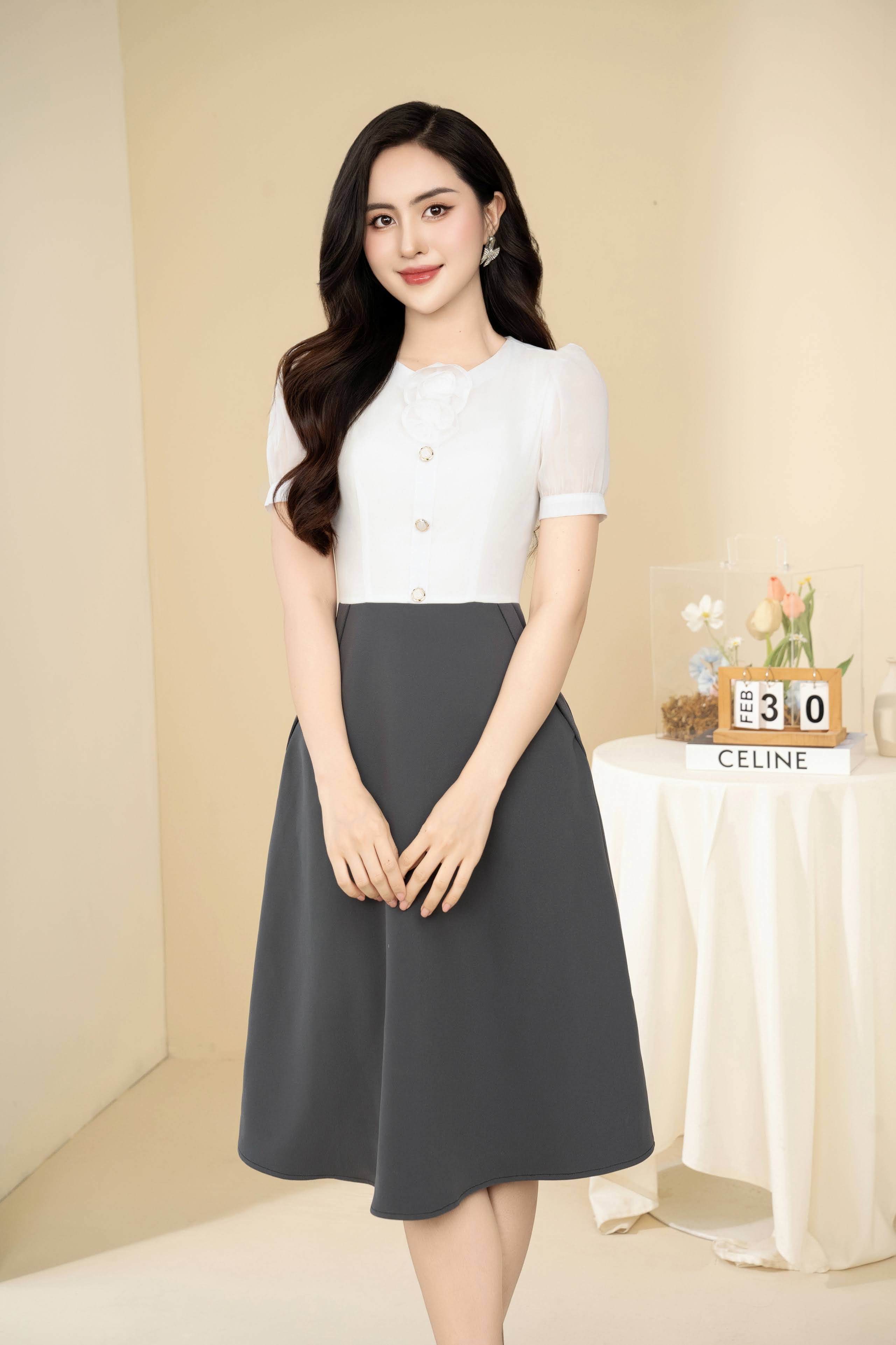 Đầm xoè trắng phối chân váy xám_thumbnail_0