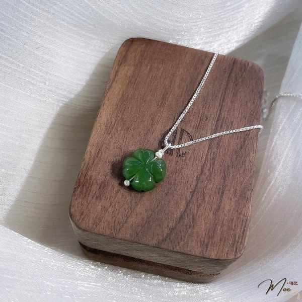 D253 - Dây chuyền cỏ 4 lá ngọc bích