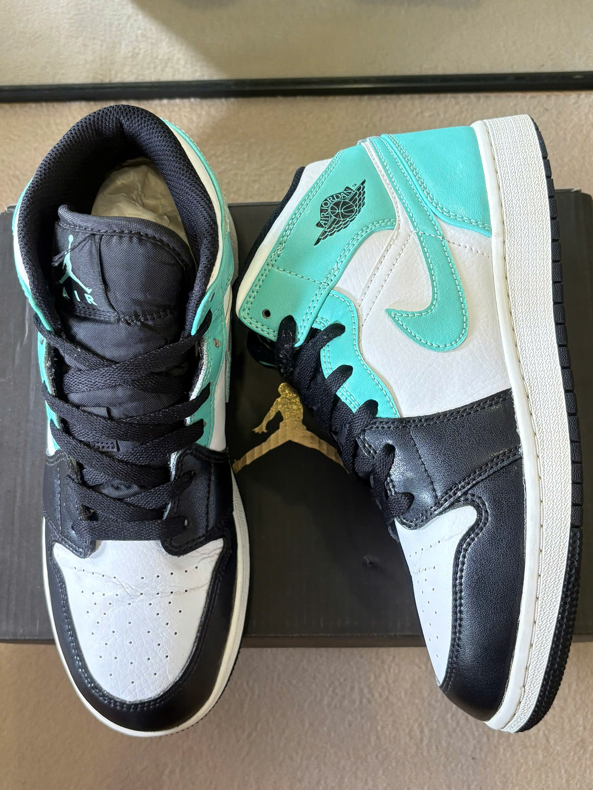 Nike Air Jordan 1 Mid GS ‘Tropical Twist’ 554725-132_thumbnail_2