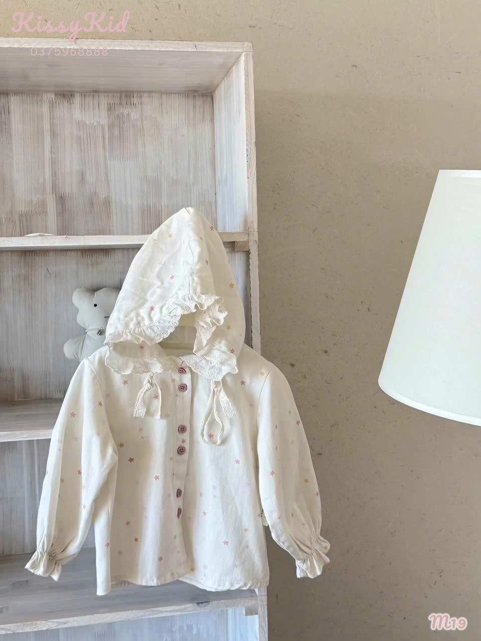 (M19) Áo khoác gió liền mũ tay bo chun màu kem in ngôi sao nhí Shigluar_thumbnail_0
