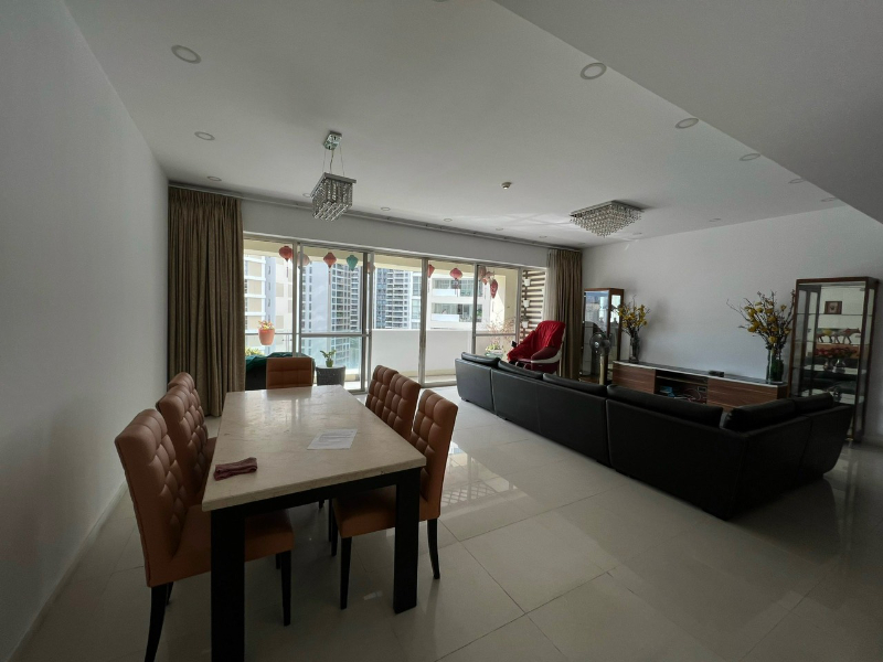 Chuyển nhượng căn hộ 3PN diện tích lớn, có đầy đủ nội thất