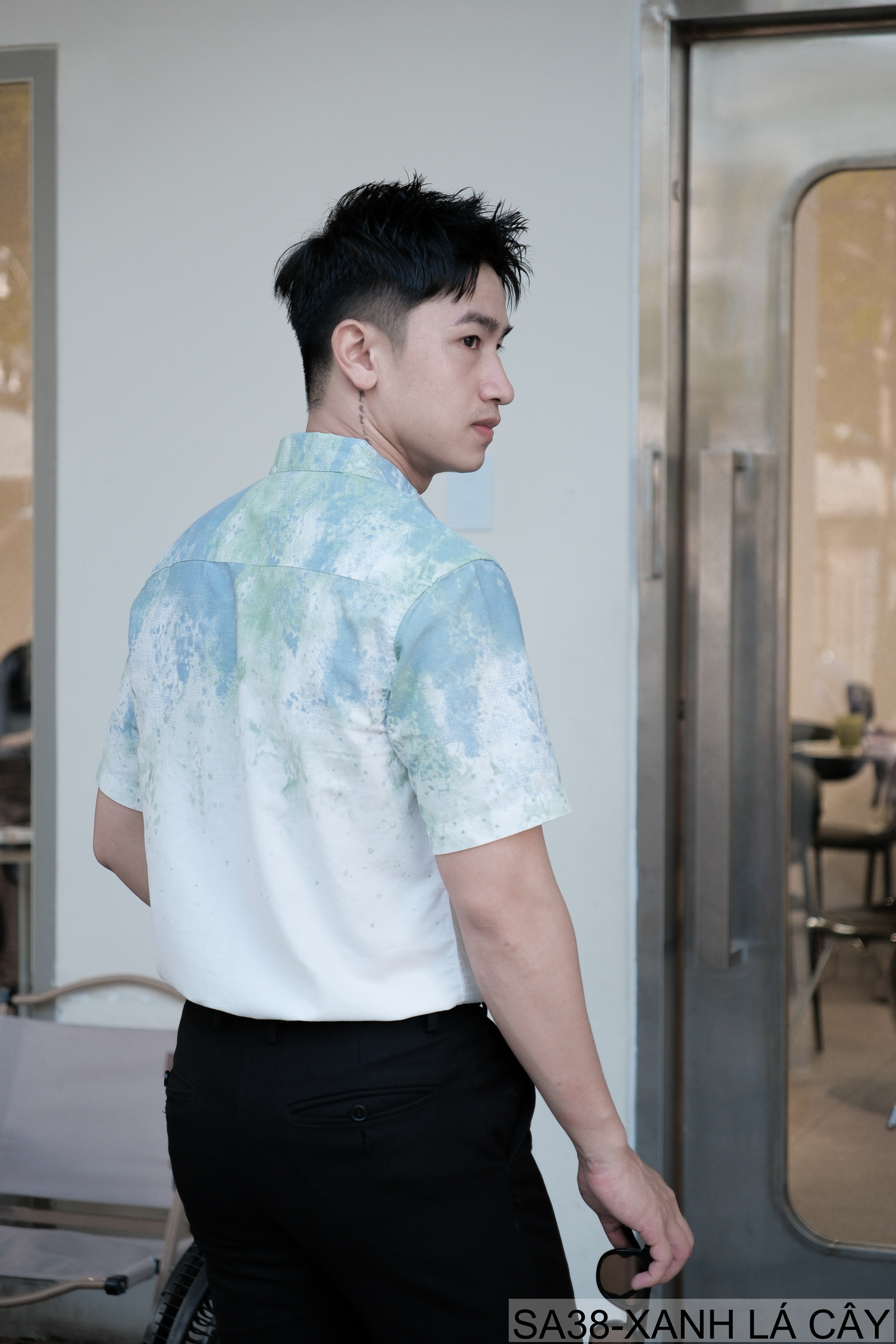 SA38 - Áo sơ mi nam tay ngắn họa tiết loang màu xanh lá và xám, phong cách trẻ trung mùa hè_thumbnail_3