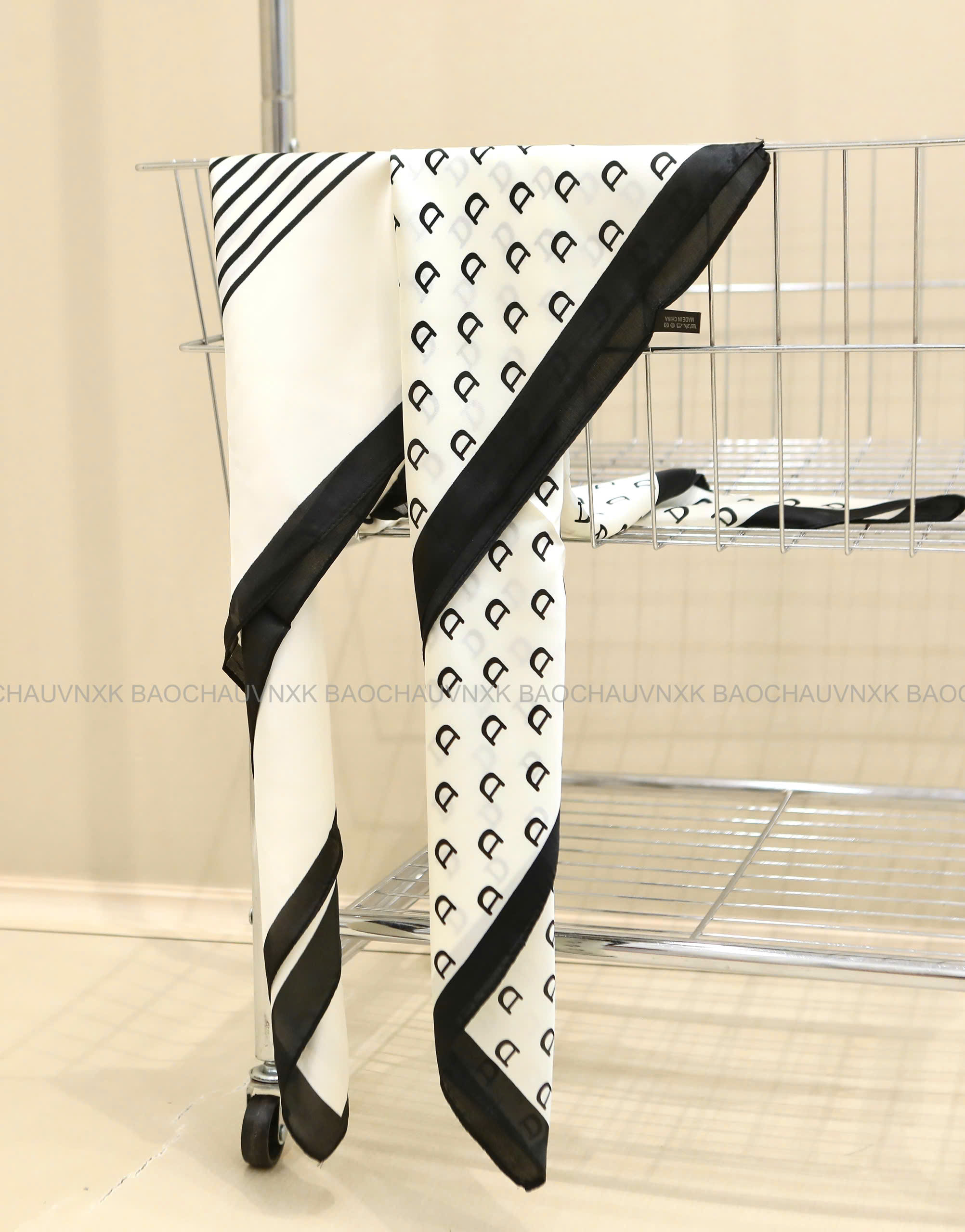 SALE K2 KHĂN QUÀNG CỔ LỤA 2 MÀU