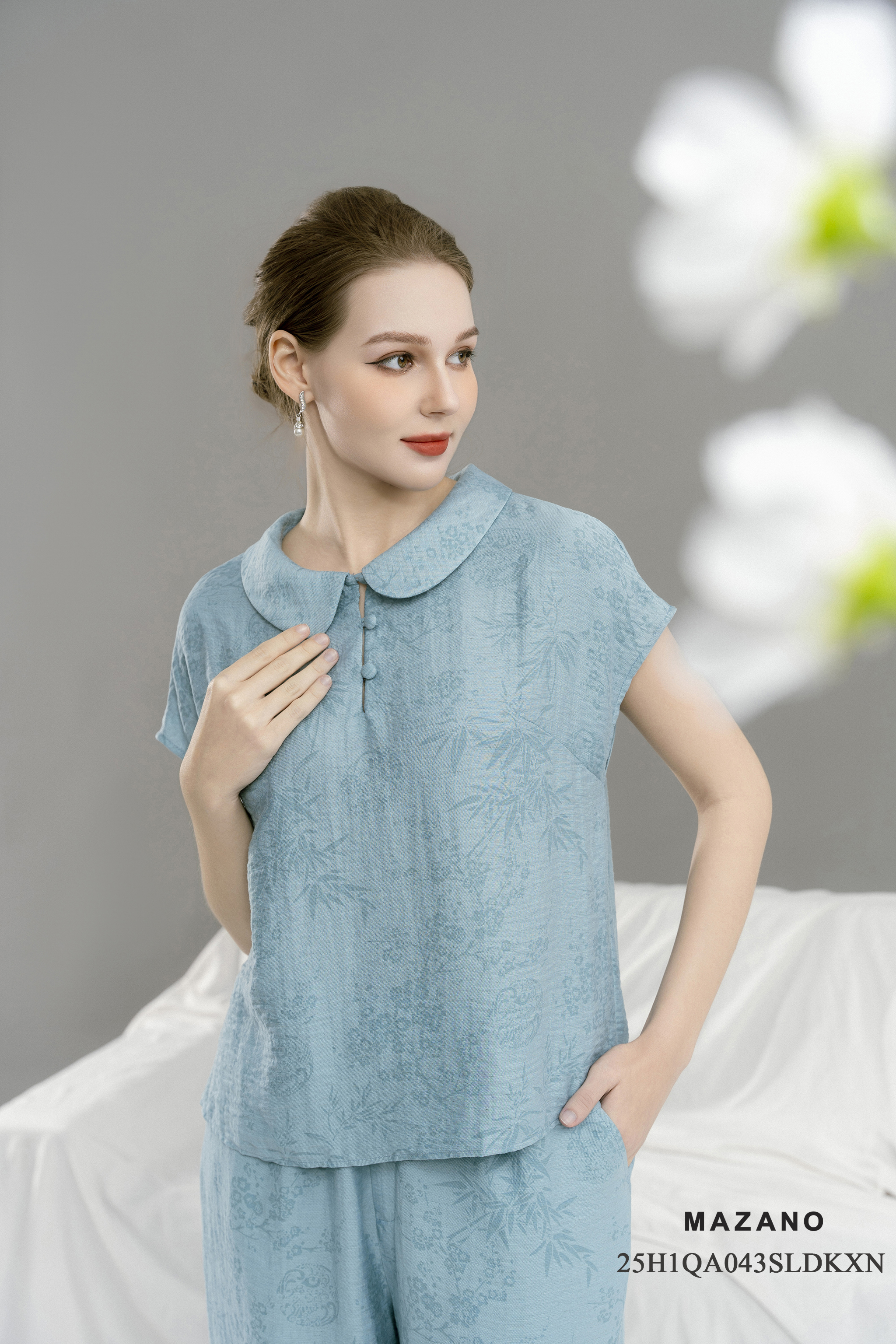 Bộ Quần và Áo suông Vải linen lụa Họa tiết Hoa chìm Xanh ngọc  Cổ có lá Tay ngăn Dài quần tới mắt cá chân_thumbnail_4