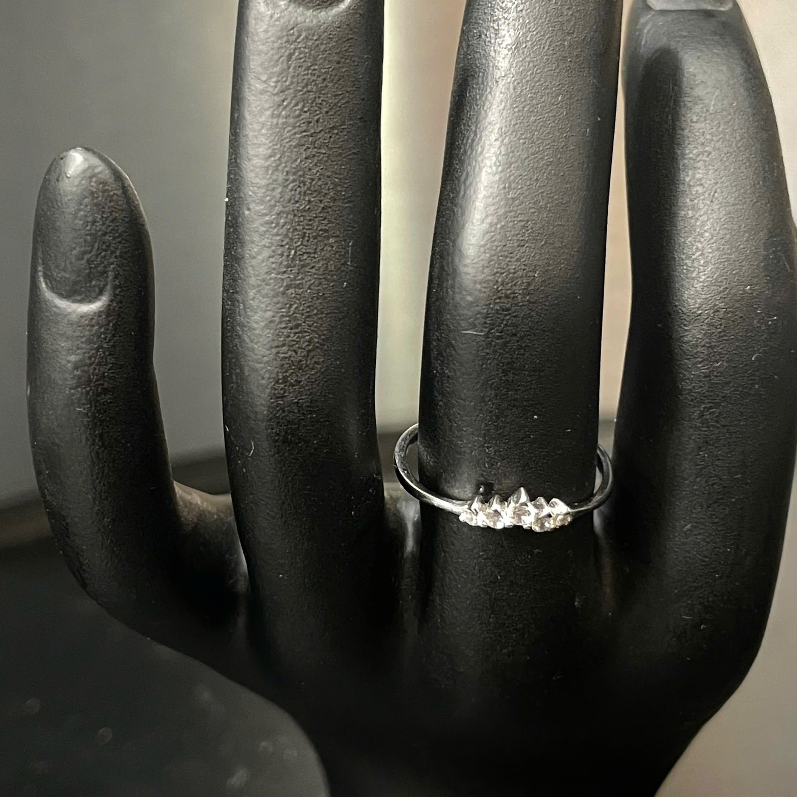 Nhẫn bạc xi kim 5 đá size 7_thumbnail_3