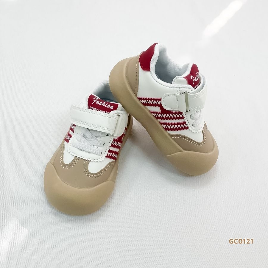 Giày nhập BE mũi NÂU sọc ĐỎ