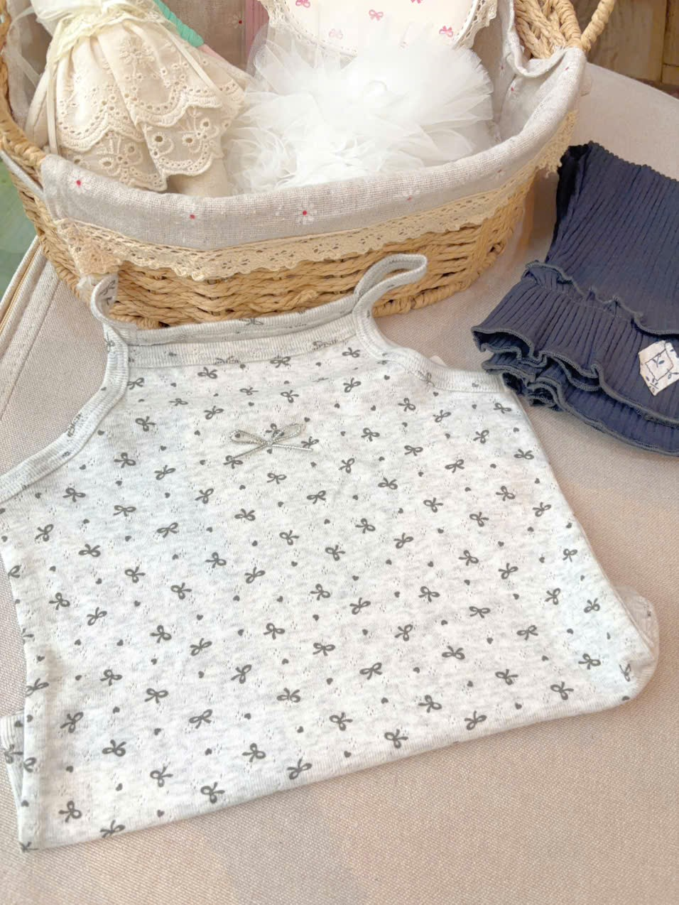 A17 - Áo cotton trắng in gấu phối bèo gấu tay ngắn hãng SMC (Sz90-130)