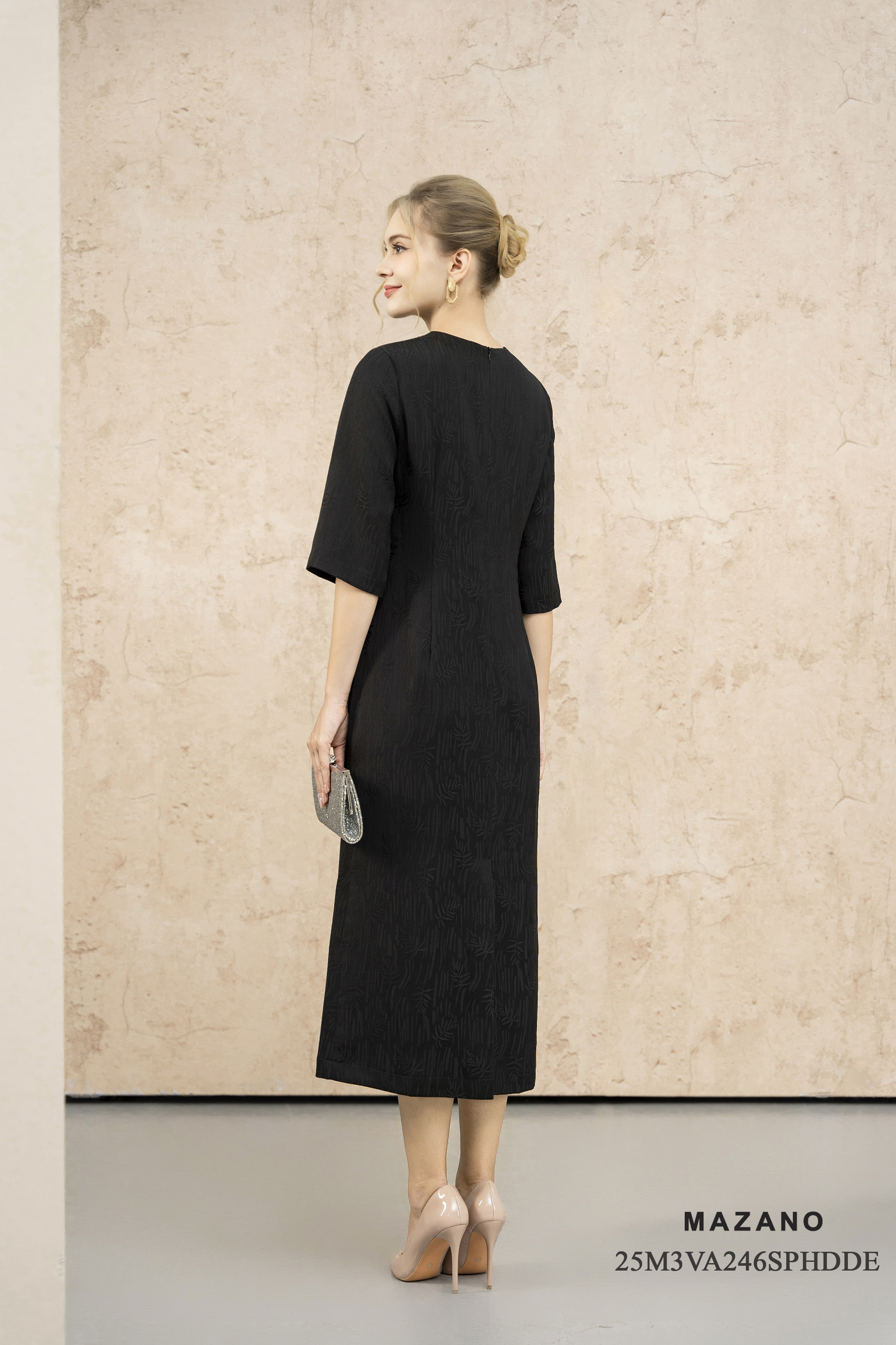 Váy Đầm Suông Vải gấm vân chìm Thêu đính trang trí hoa 3D Tay lỡ Dài qua bắp chân_thumbnail_4