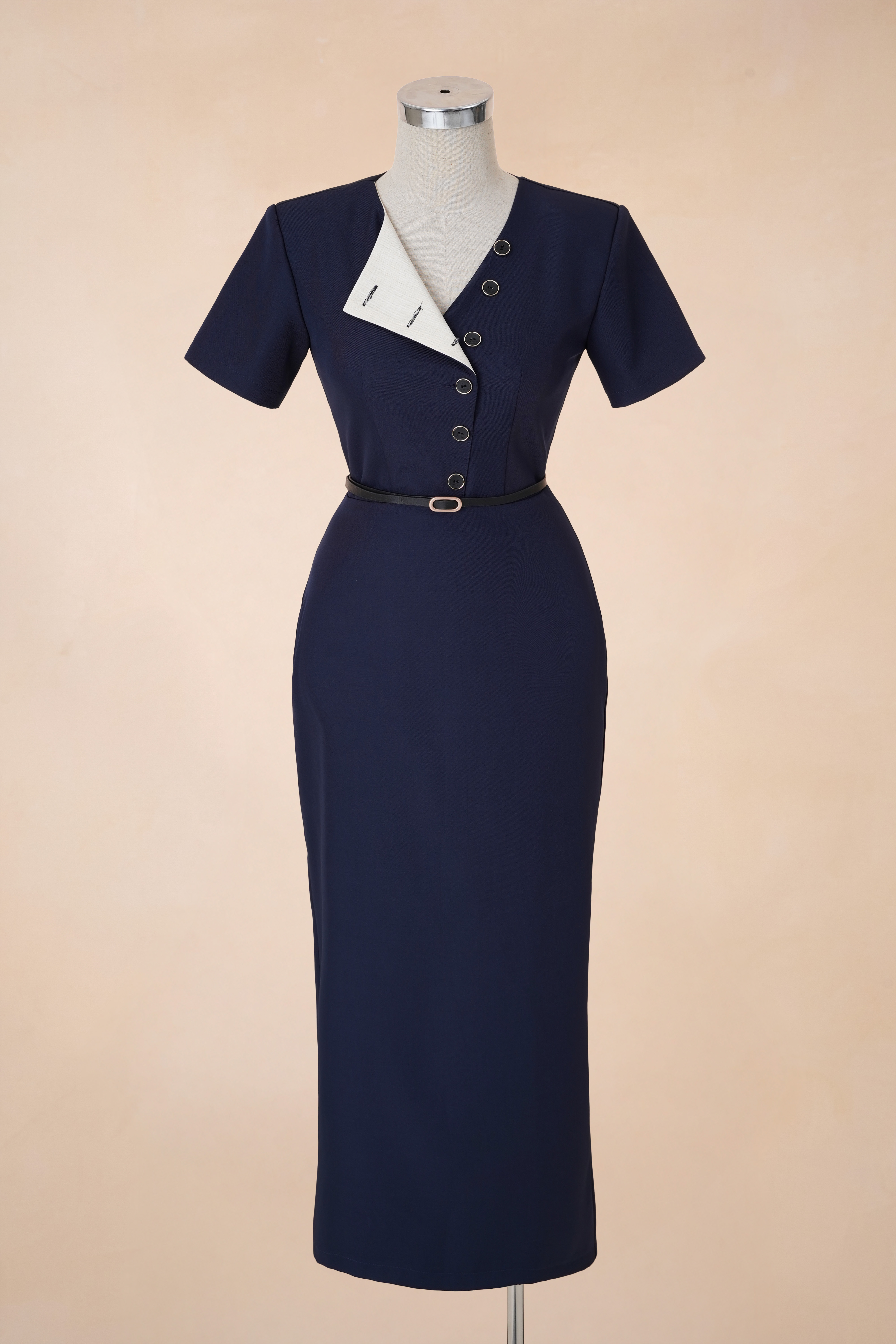 Đầm Bút Chì Cúc Chéo Đai Eo