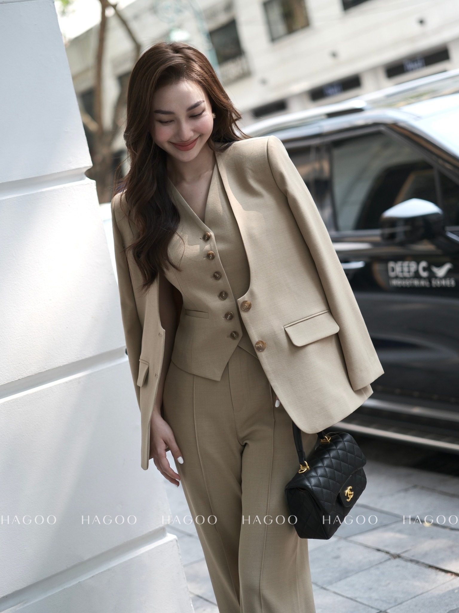 Blazer cổ U HAGOO