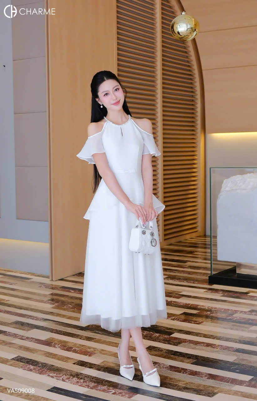 Váy cổ yếm tay bèo nơ eo