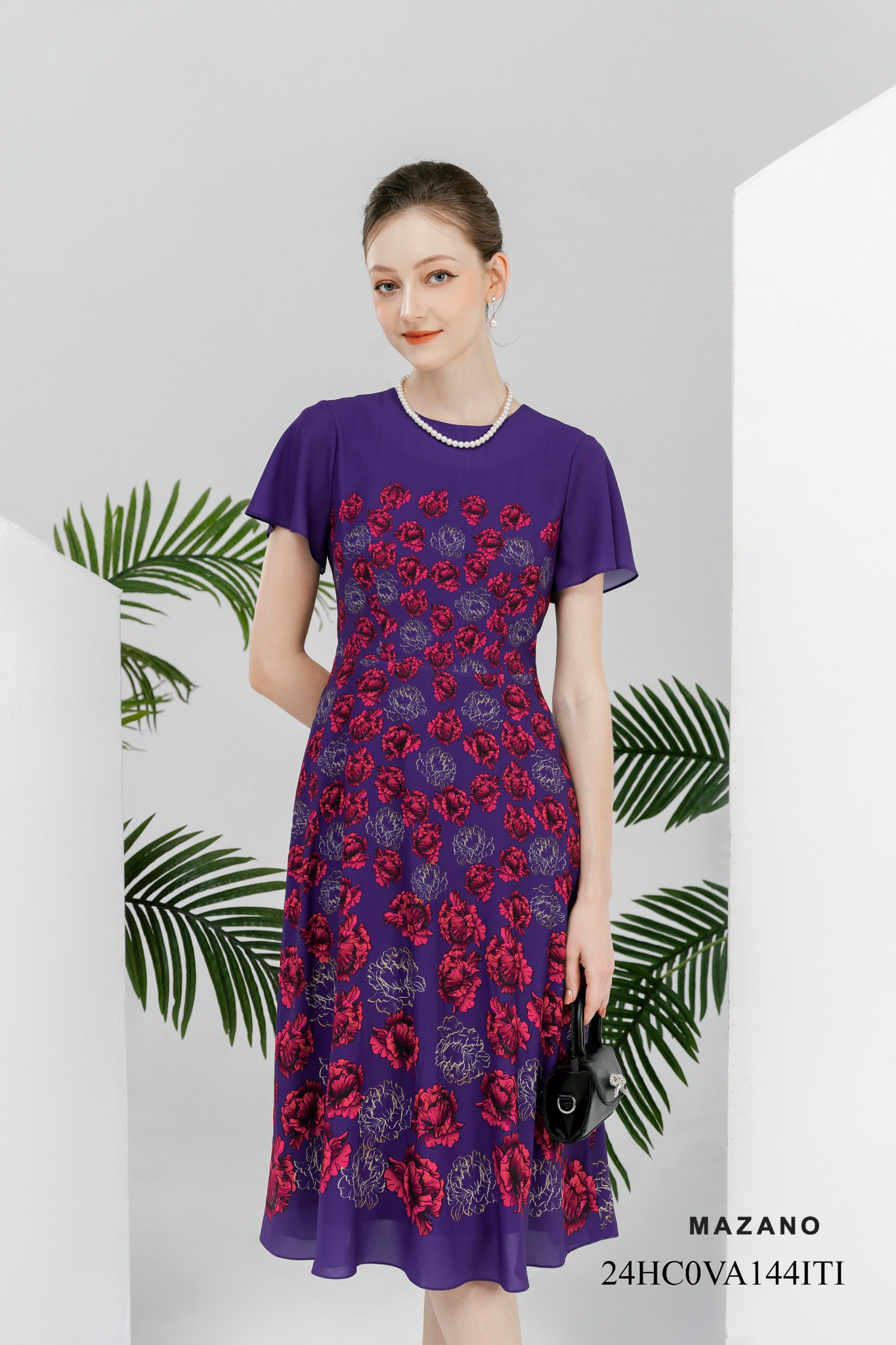 Váy Đầm Ôm Vải voa dày Hoạ tiết hoa nhí cách điệu Cổ tròn Tay lỡ Dài qua bắp chân  -24HC0VA144ITI_thumbnail_2