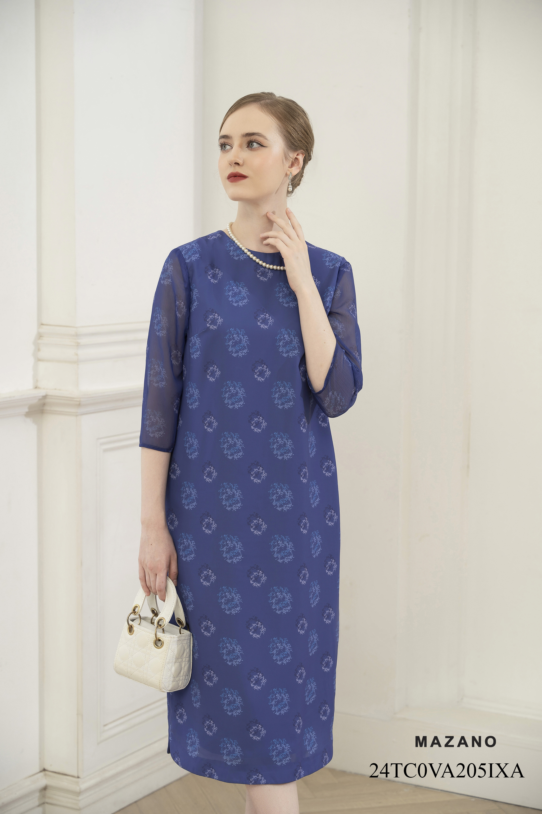 Váy Đầm suông Vải thô dày dặn kết hợp tay voan mỏng Họa tiết hoa hồng cách điệu Cổ tròn vừa Tay lỡ Dài tới bắp chân_thumbnail_4