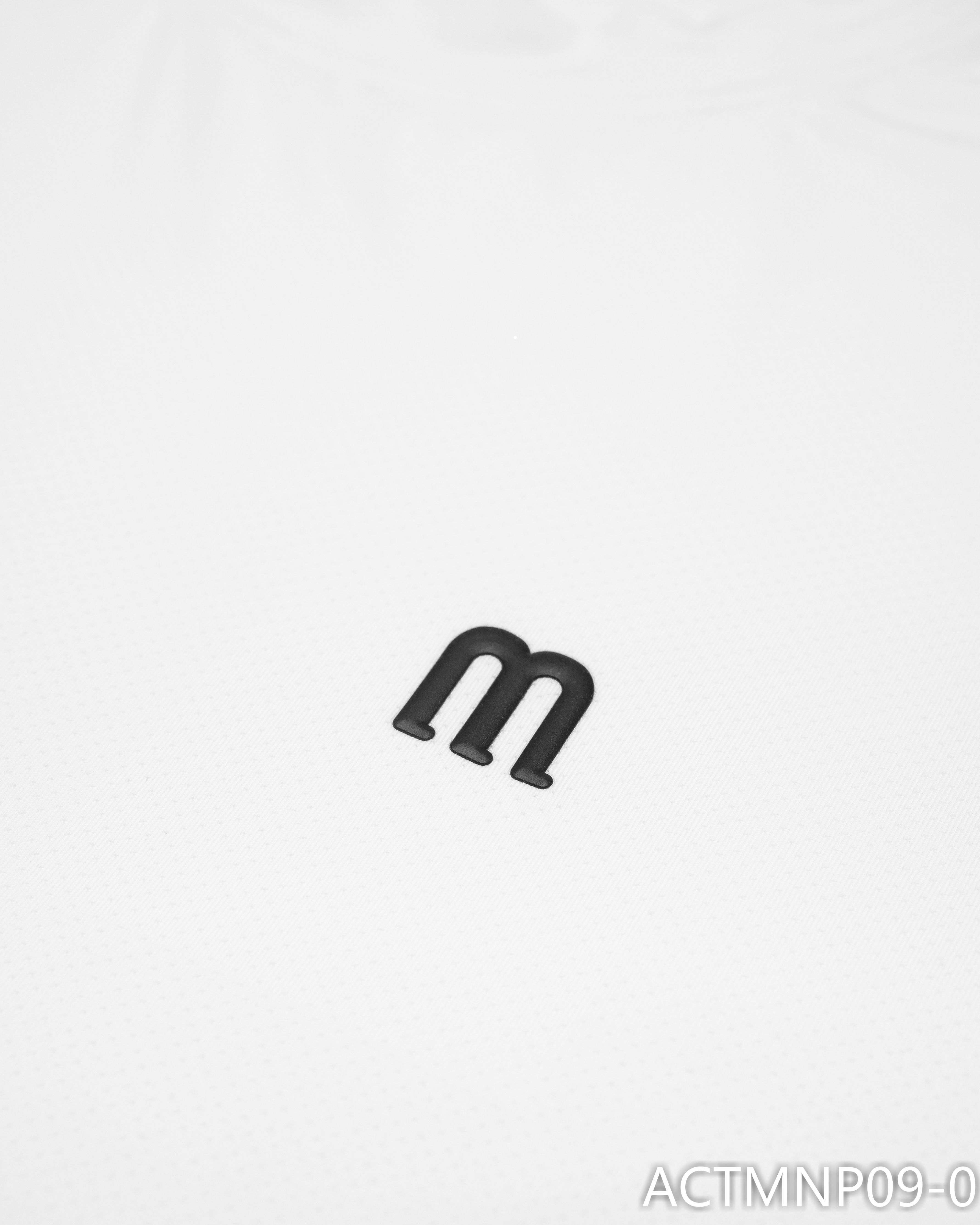 ÁO CỔ TRÒN MANESTI POLY HỌA TIẾT VIỀN BÊN TRONG CỔ_thumbnail_2