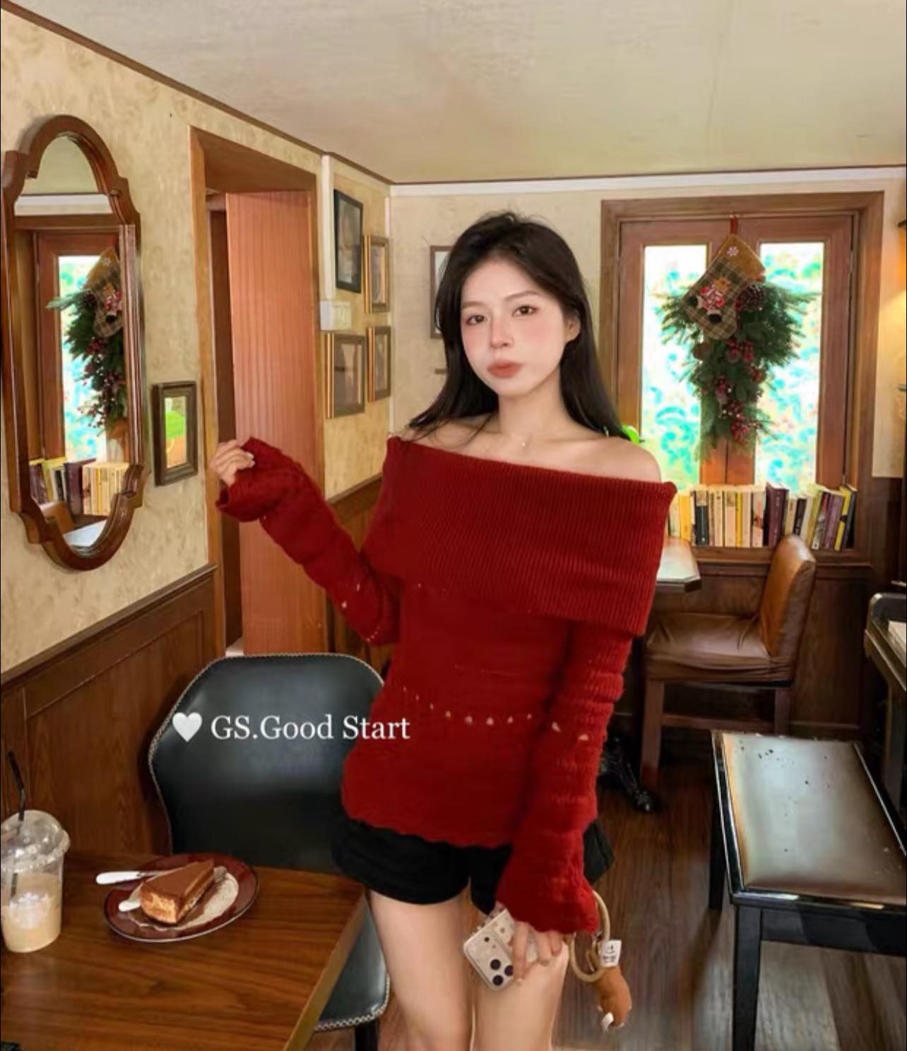 Lucas - Áo len trễ vai dài tay viền lỗ thổ cẩm ngang áo