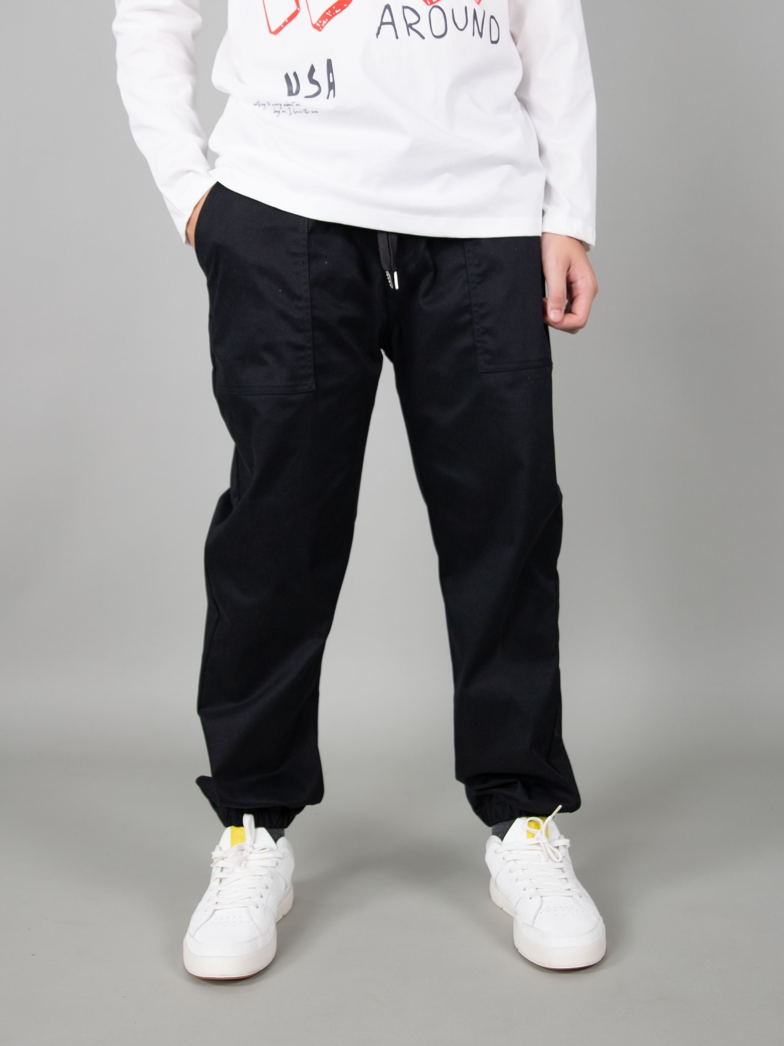 Quần kaki túi ốp màu đen chun gấu