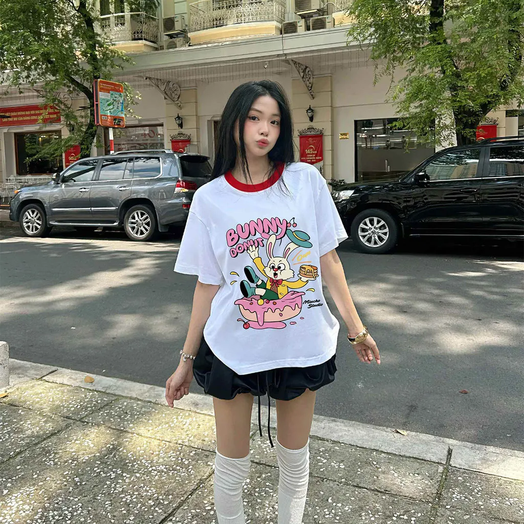 Áo thun boxy phối cổ đỏ Bunny Donut Miucho 3151_thumbnail_4