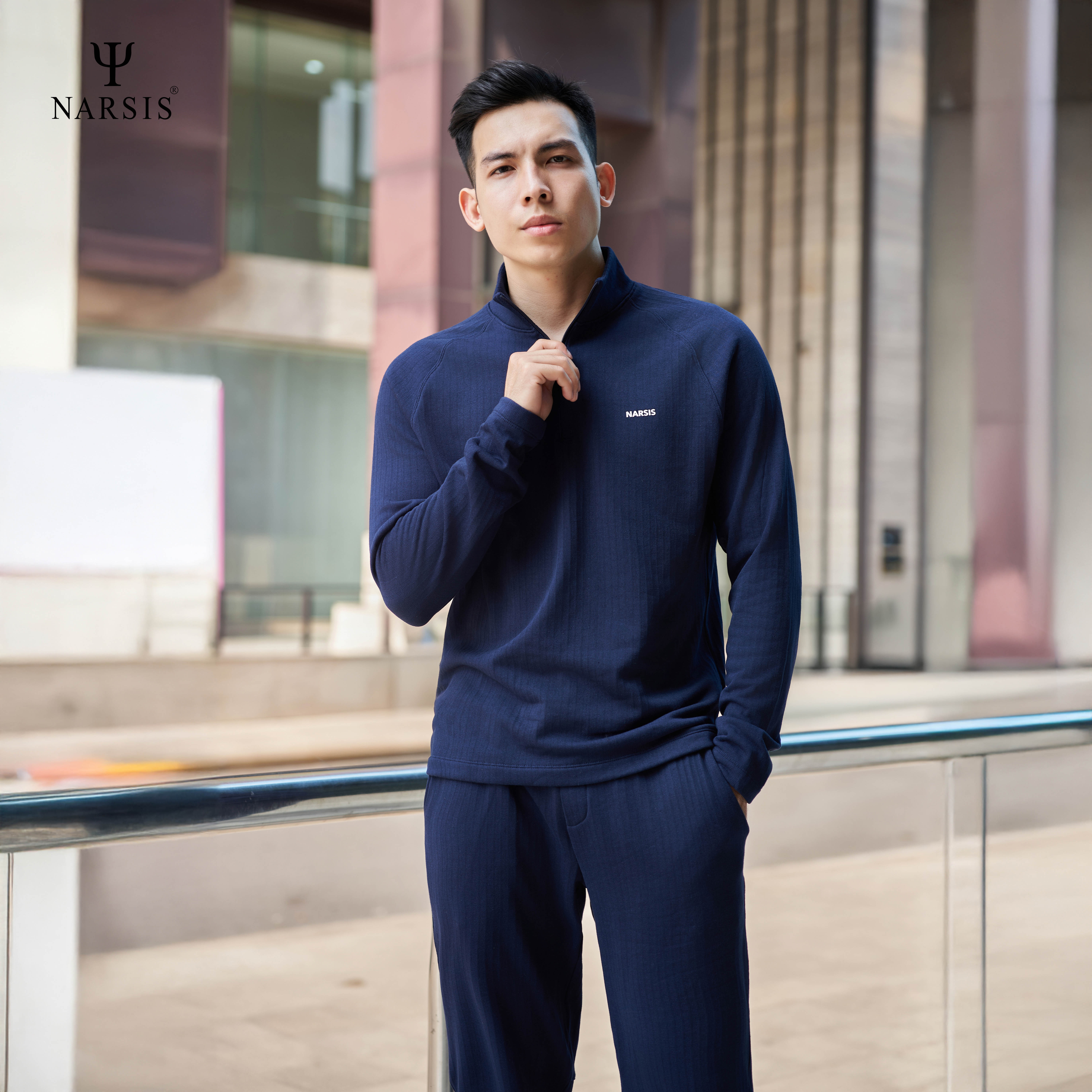 Bộ thể thao nam Narsis E24001 set thu đông, kiểu dáng khỏe khoắn, năng động.